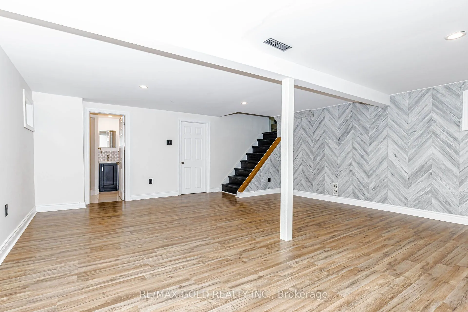 44 Deloraine Drive