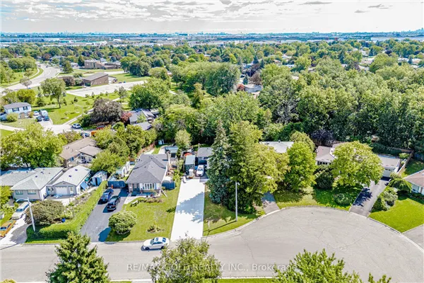 44 Deloraine Drive