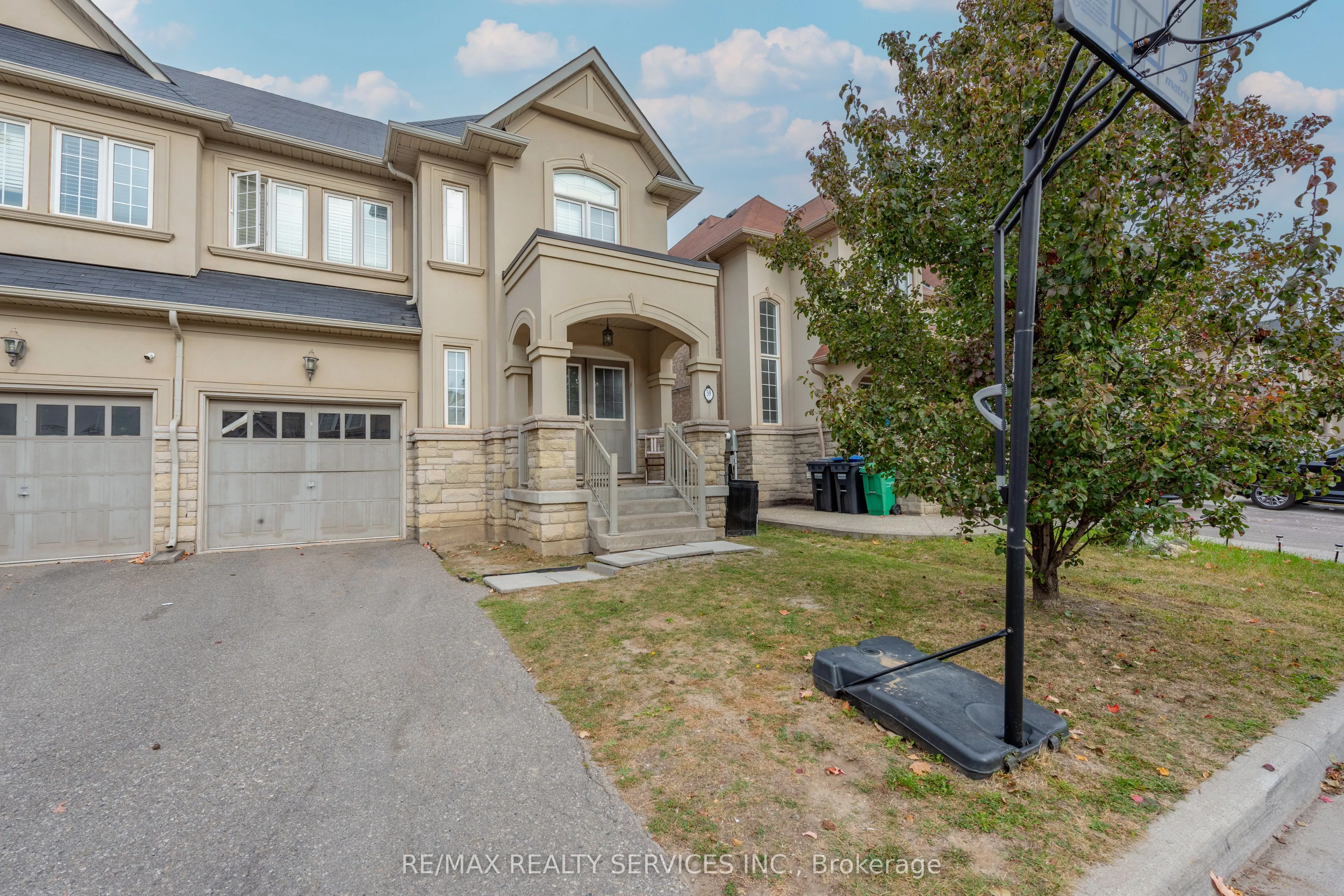59 Beachville Circle