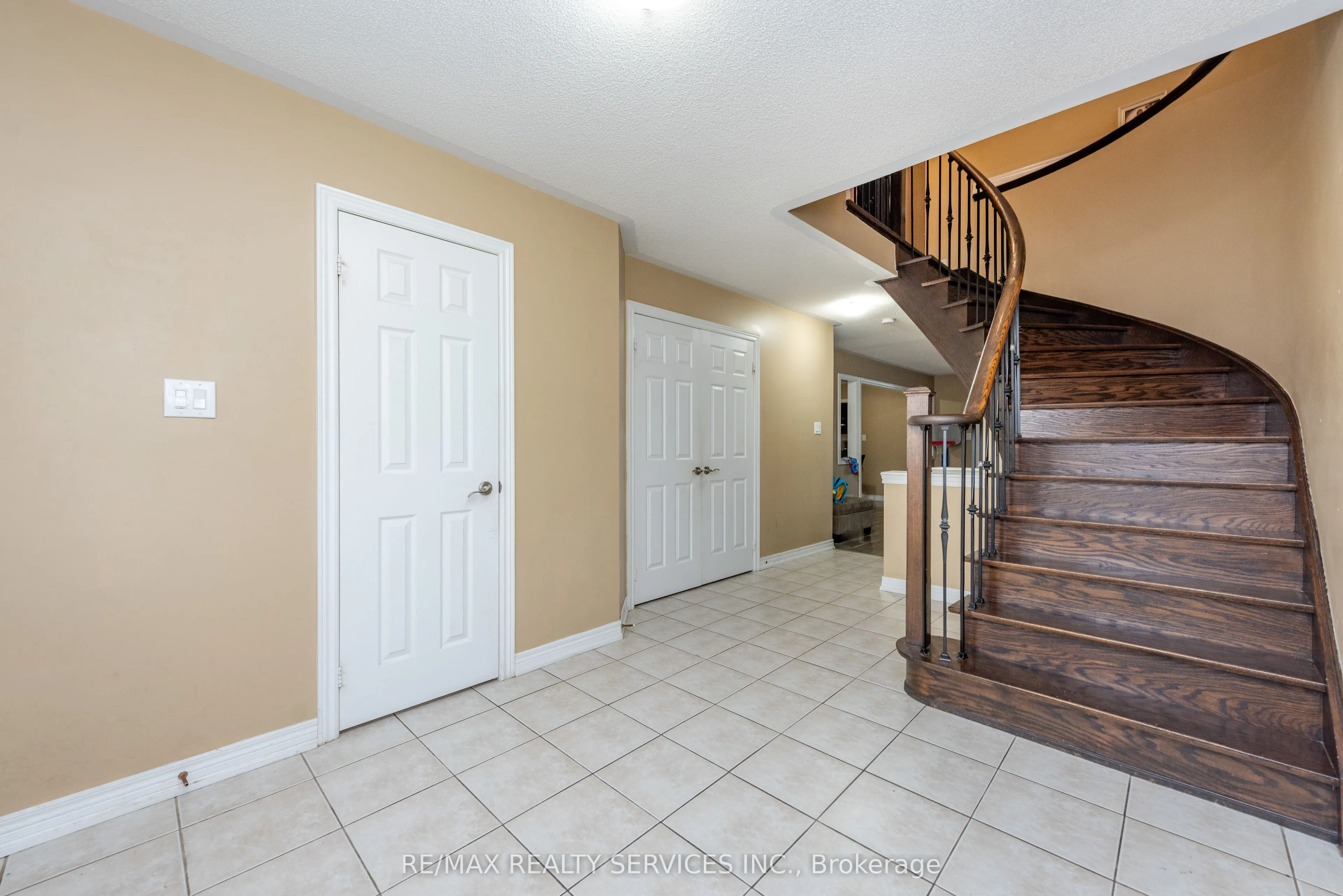 59 Beachville Circle
