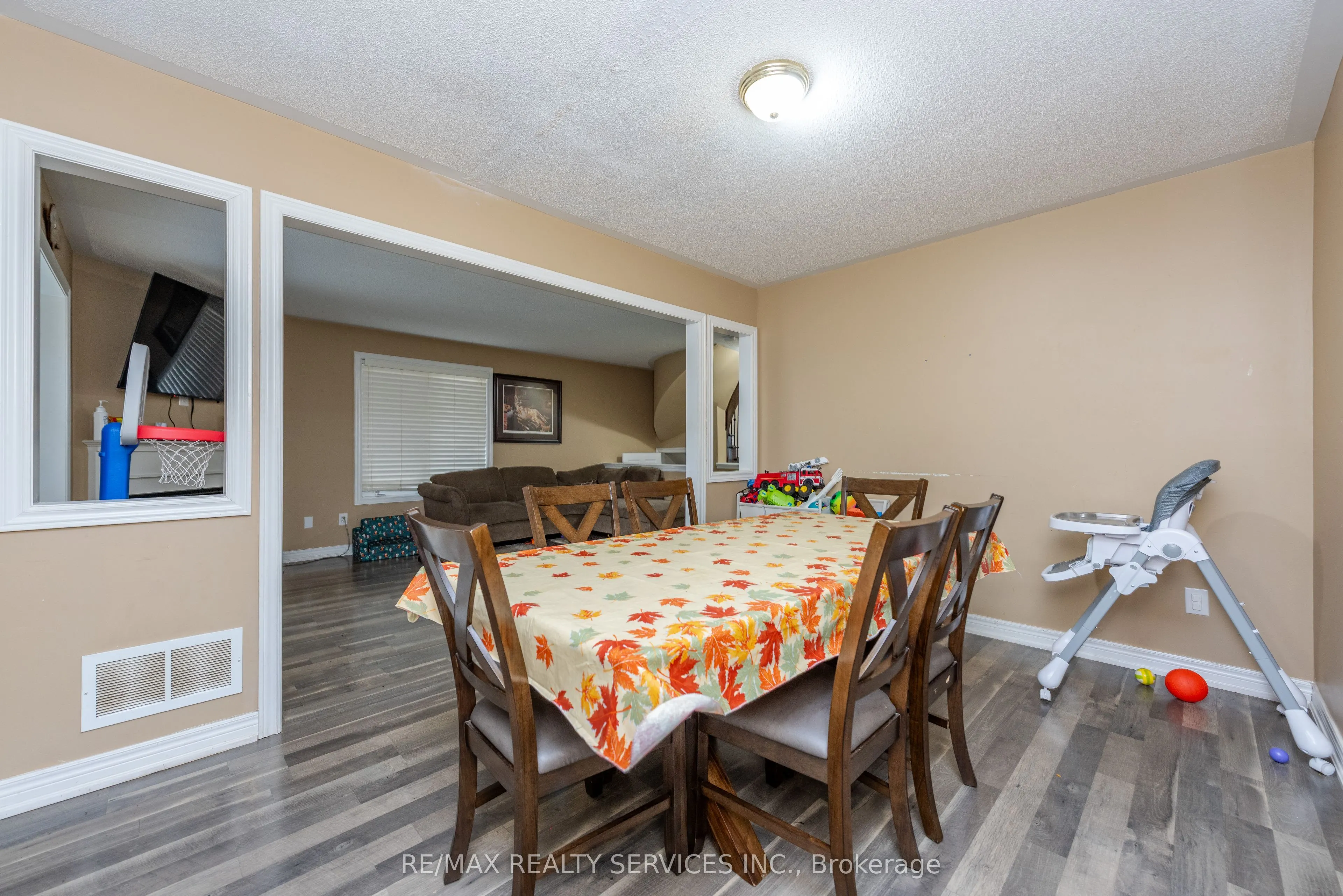 59 Beachville Circle