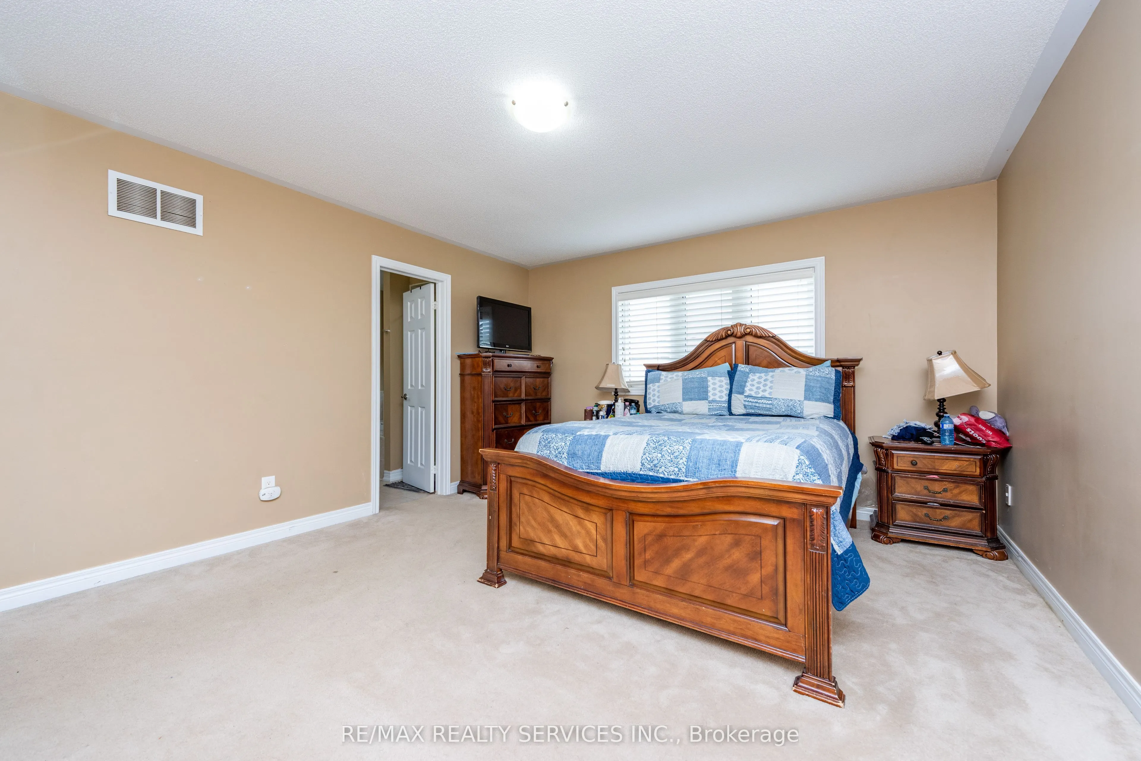 59 Beachville Circle
