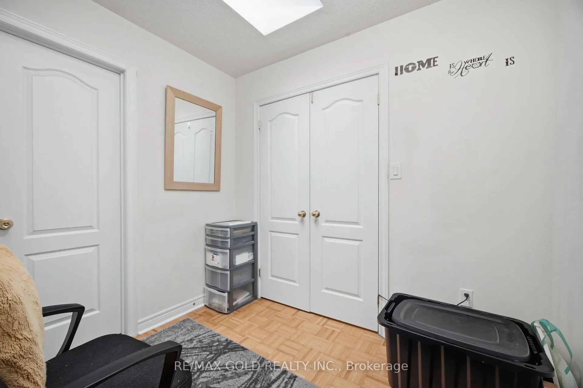 10 Sir Jacobs Crescent