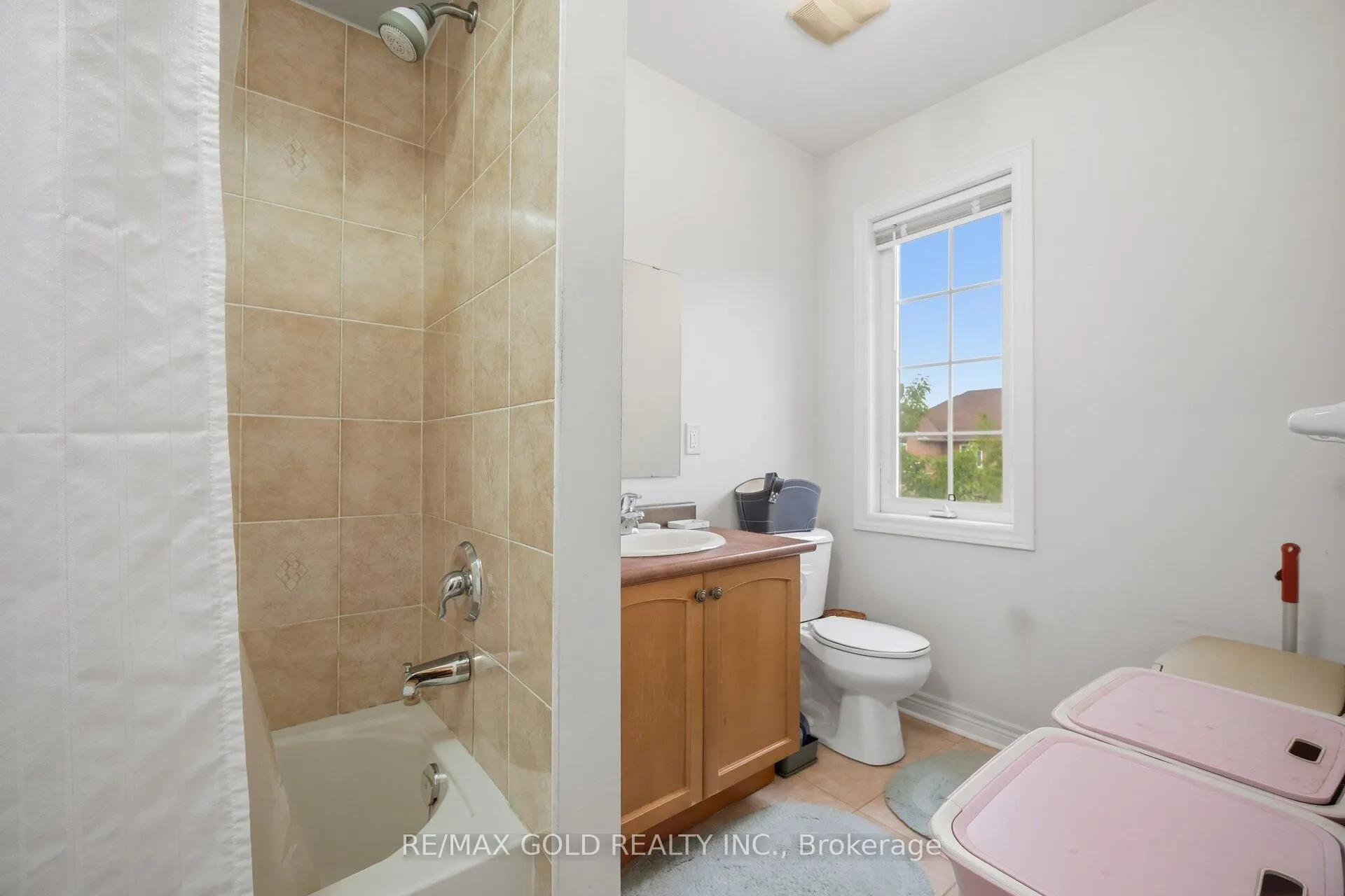 10 Sir Jacobs Crescent