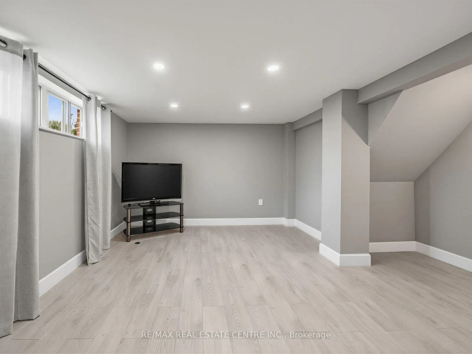 2475 Brookhurst Road