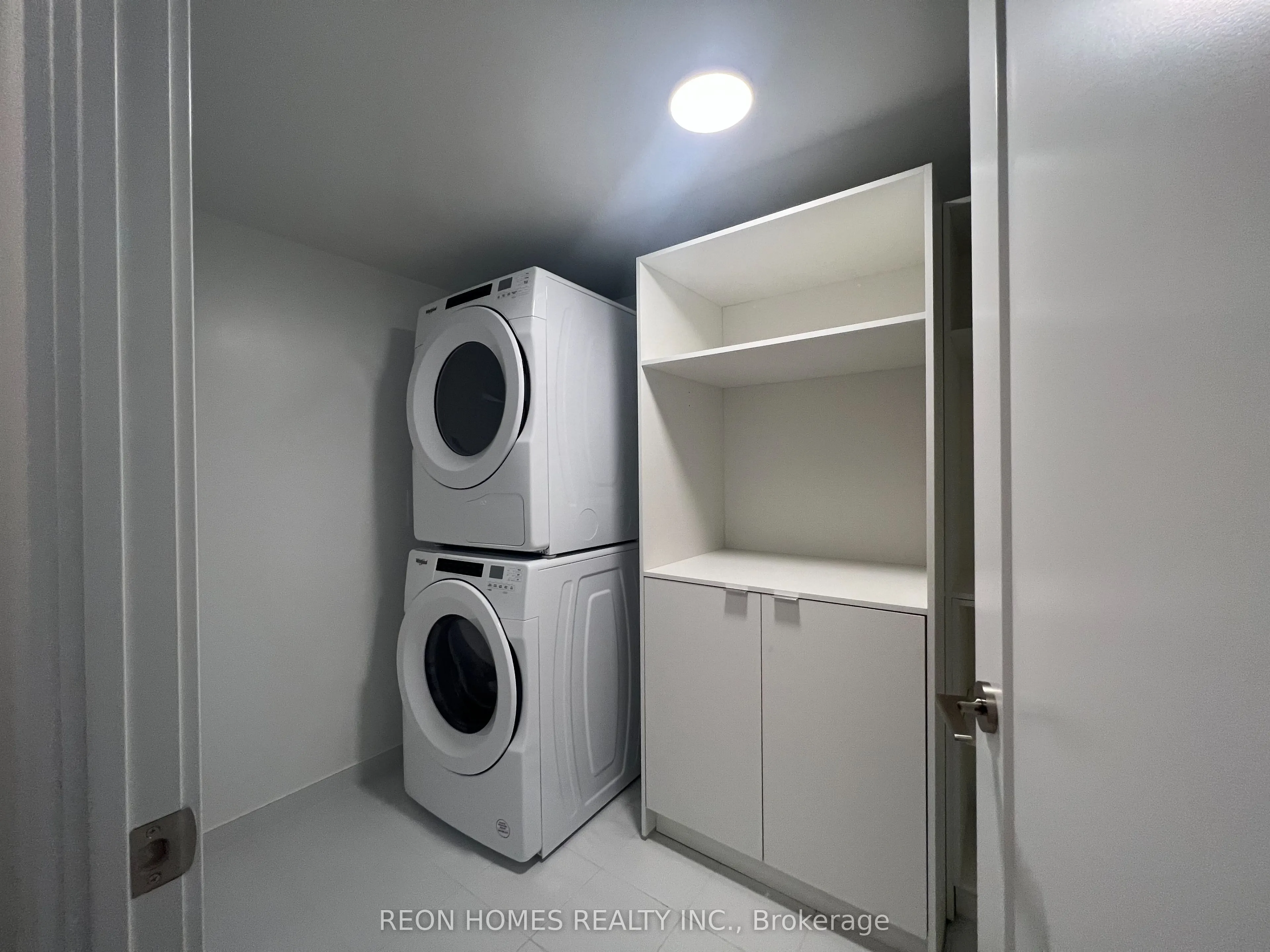 10 Eva Road #1506