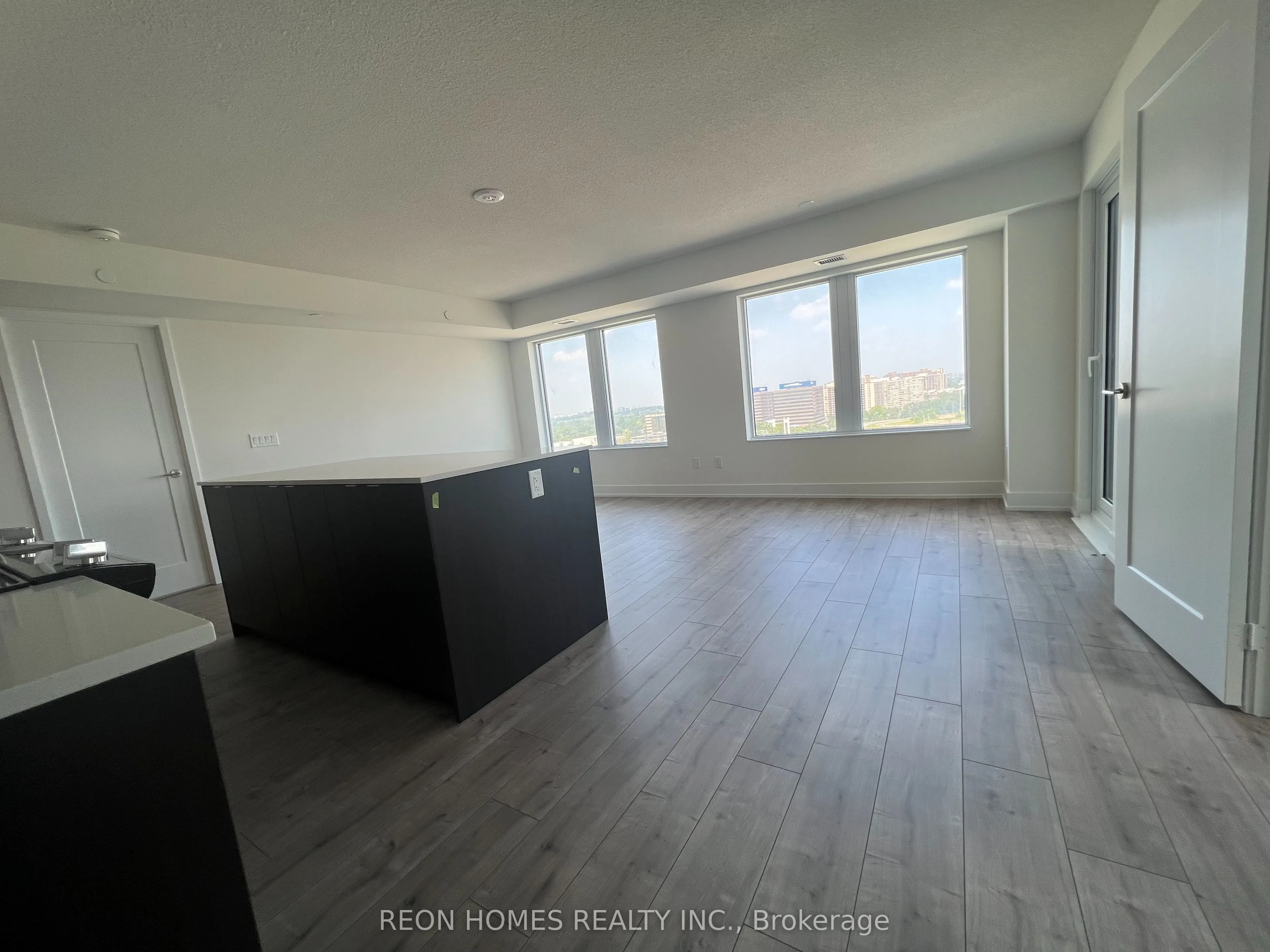 10 Eva Road #1506