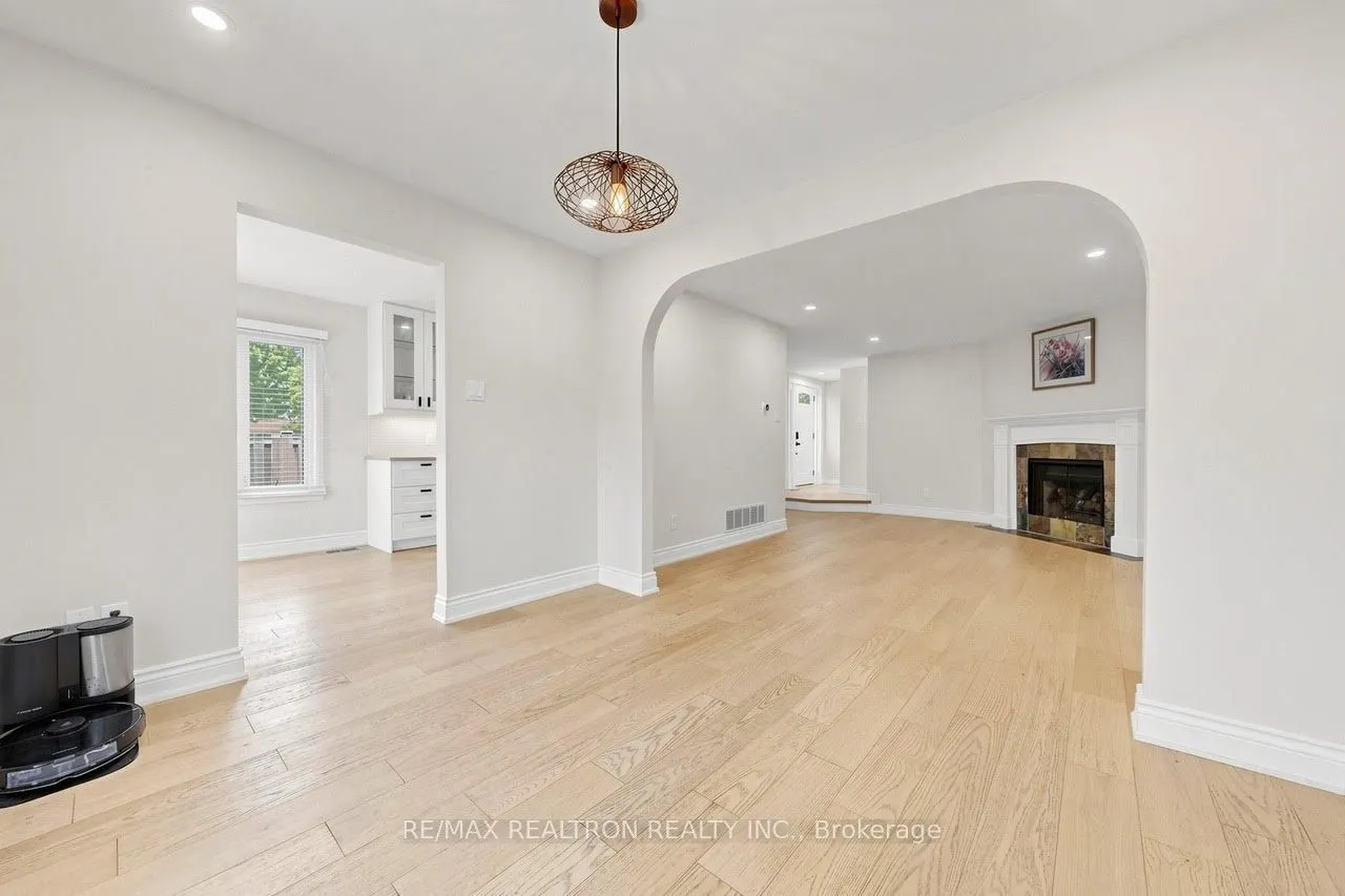 1120 Potters Wheel Crescent