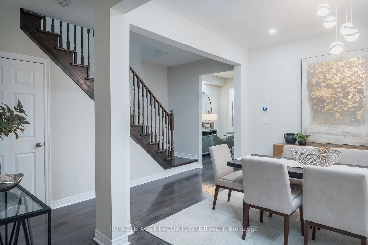 1079 Job Crescent