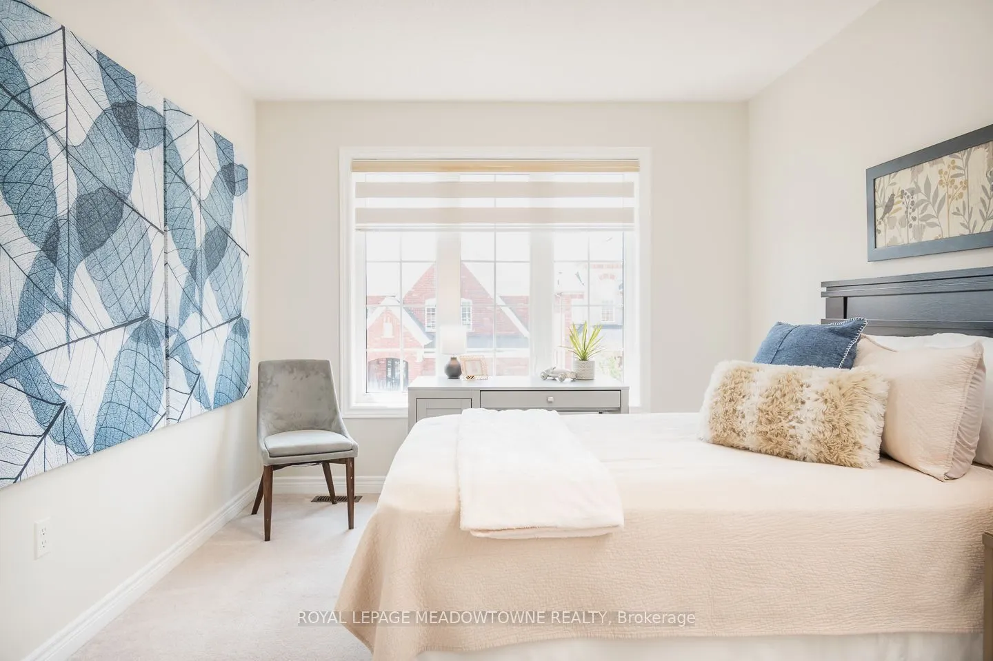 1079 Job Crescent