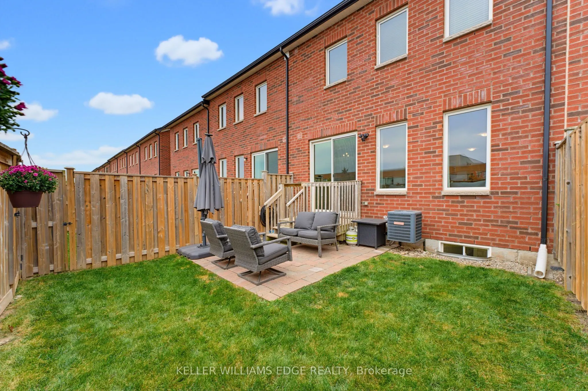 739 Banks Crescent
