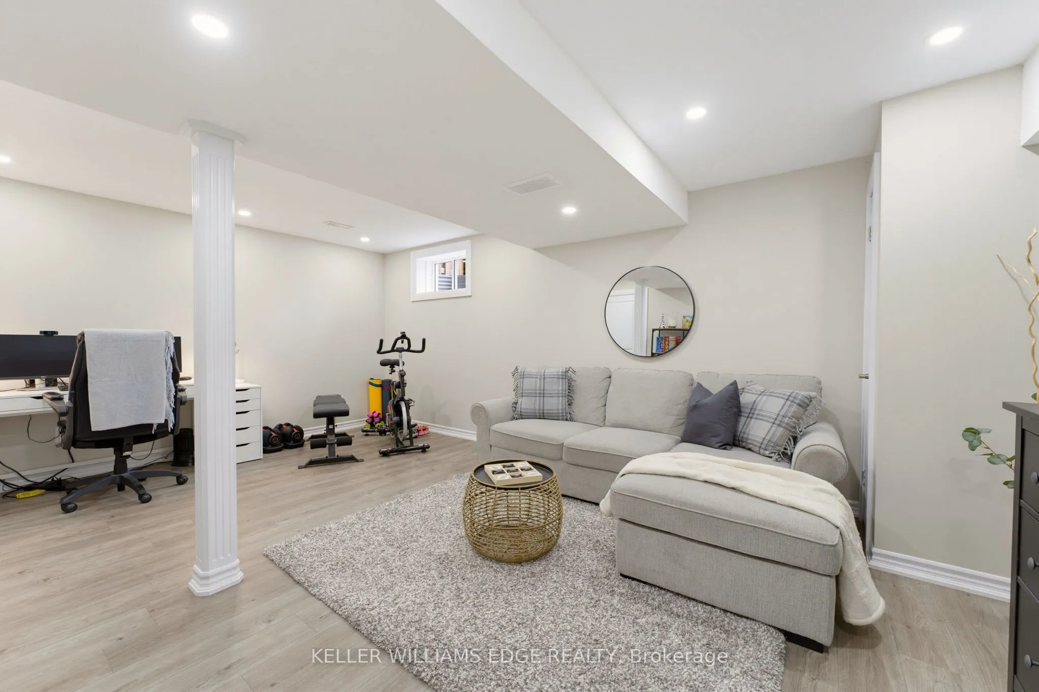 739 Banks Crescent