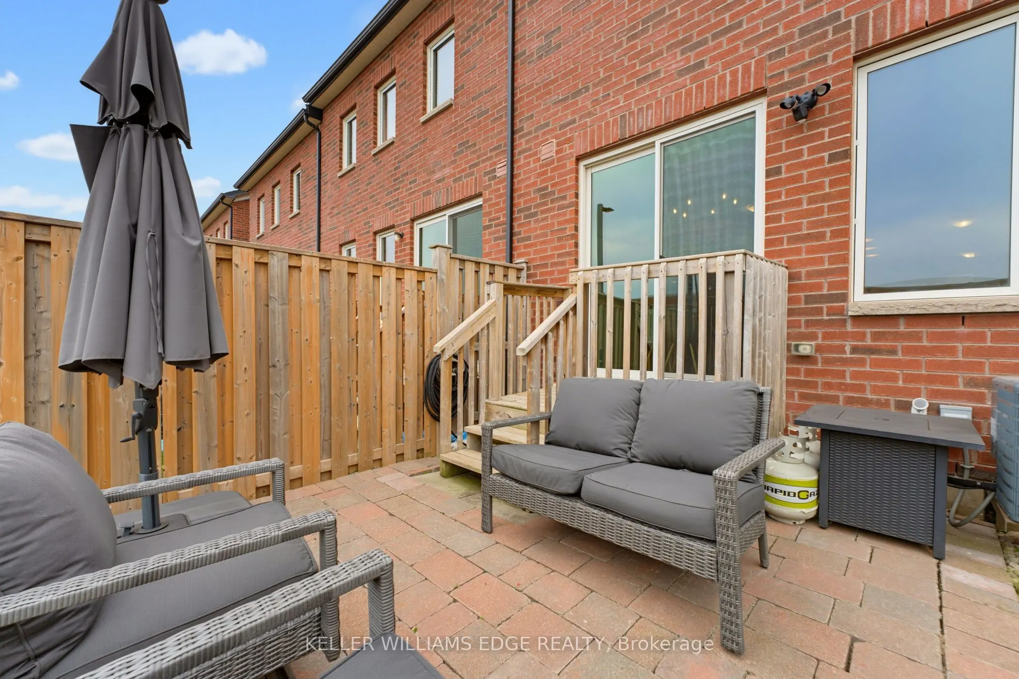 739 Banks Crescent