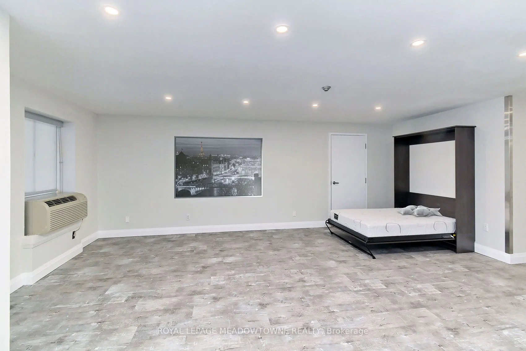 6720 Glen Erin Drive #206