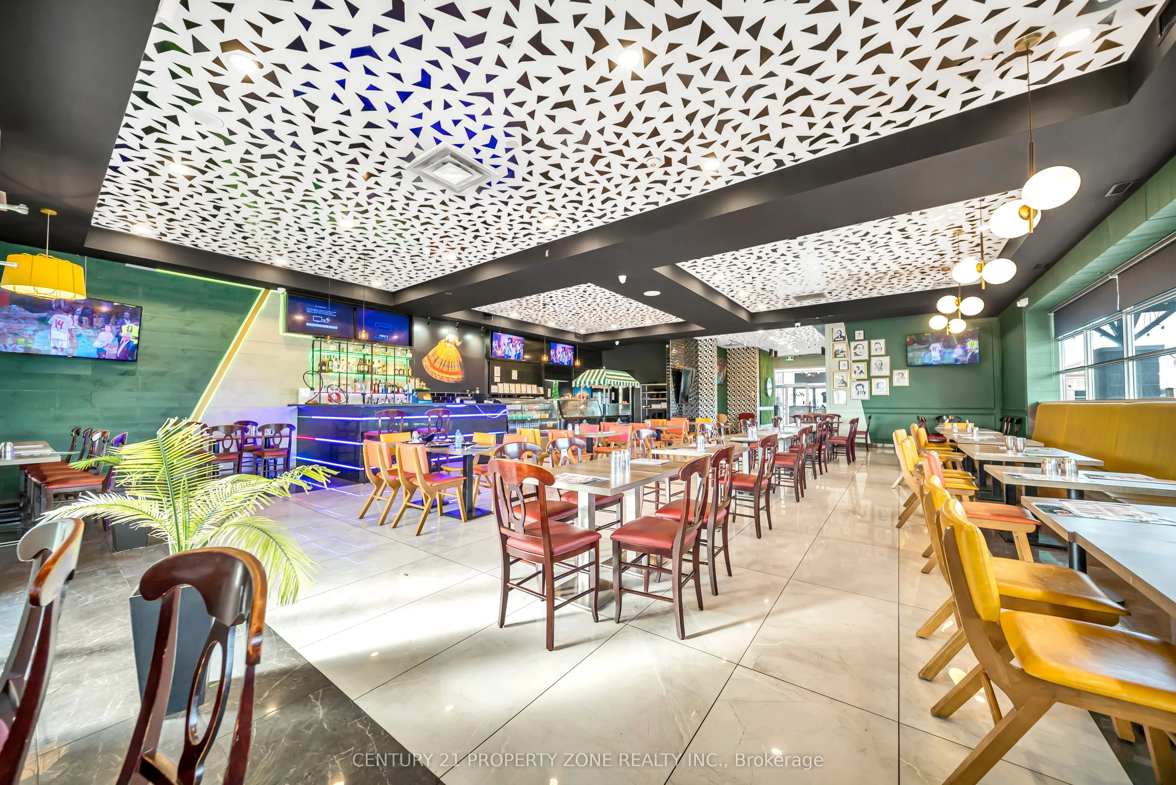 120 Queen Plate Drive #12