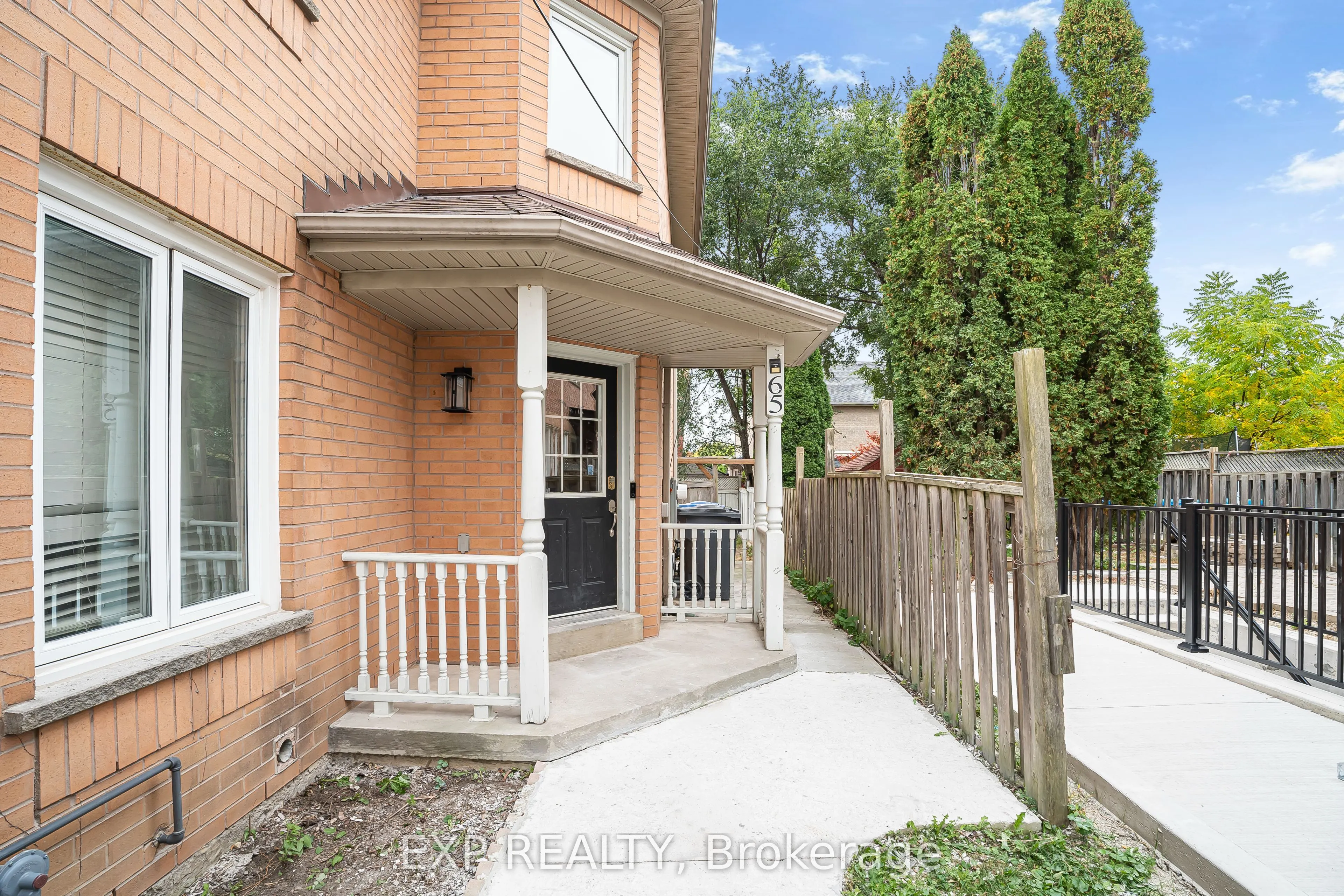 65 Pressed Brick Drive
