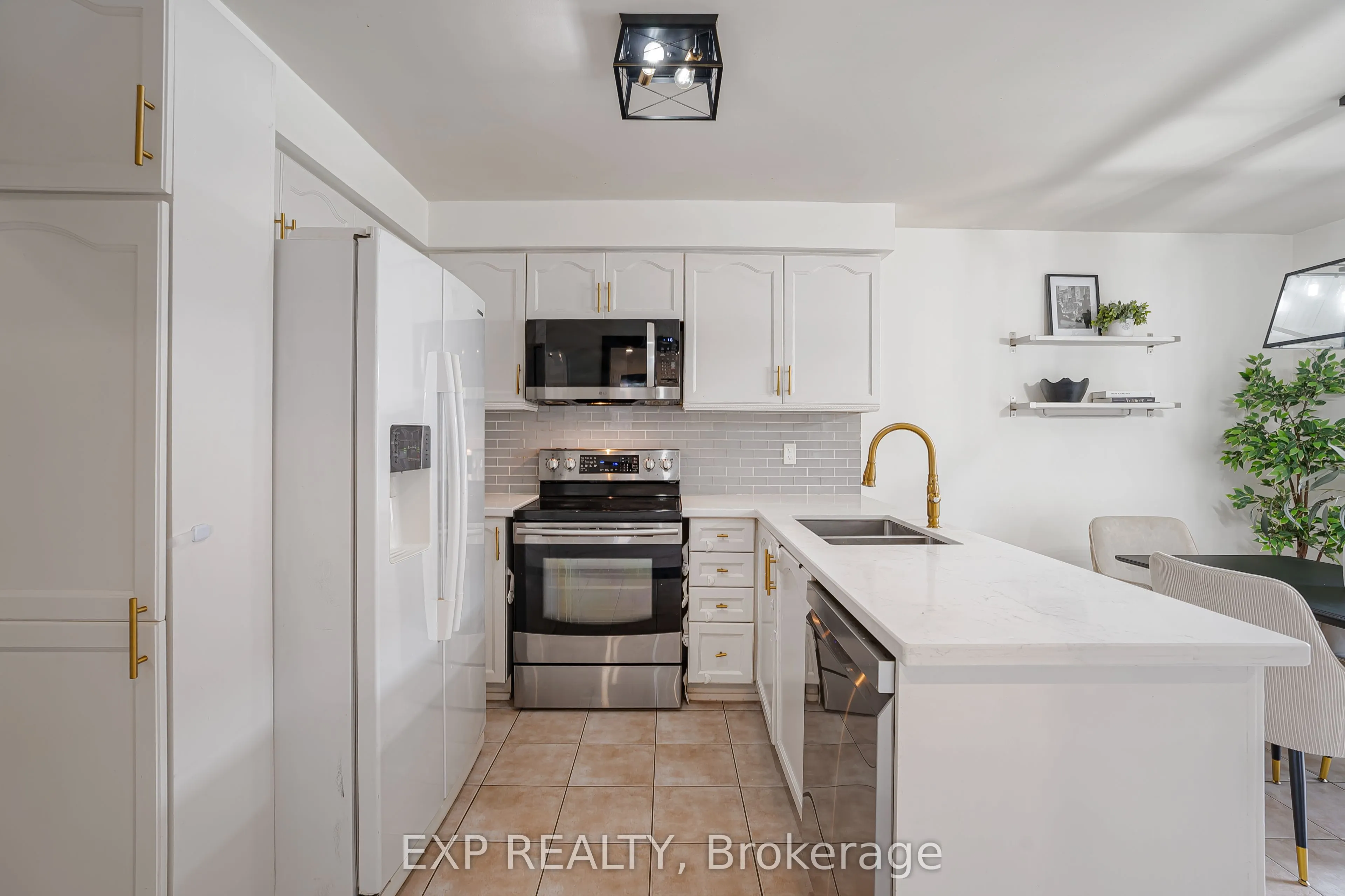 65 Pressed Brick Drive