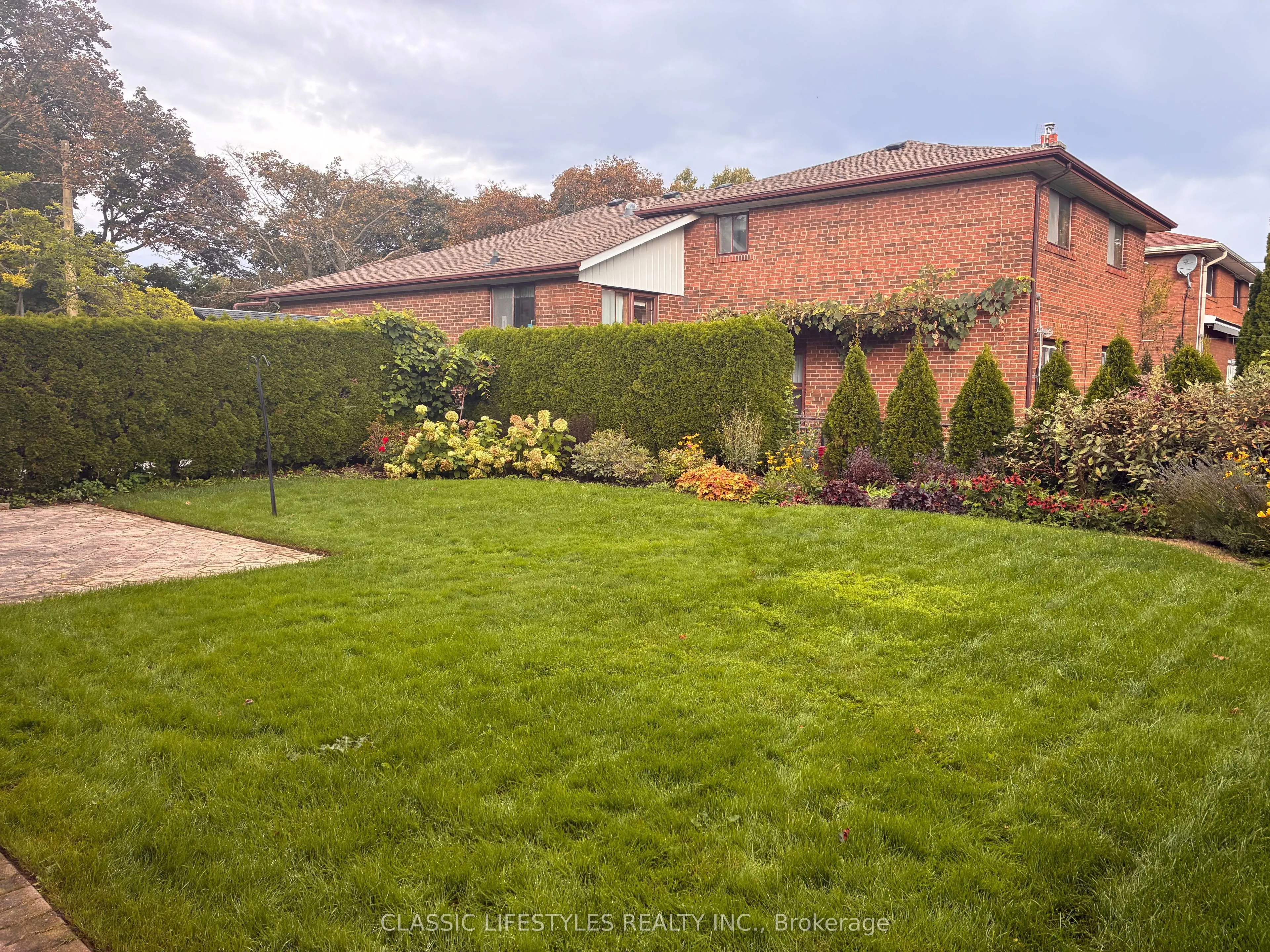 66 Leland Avenue
