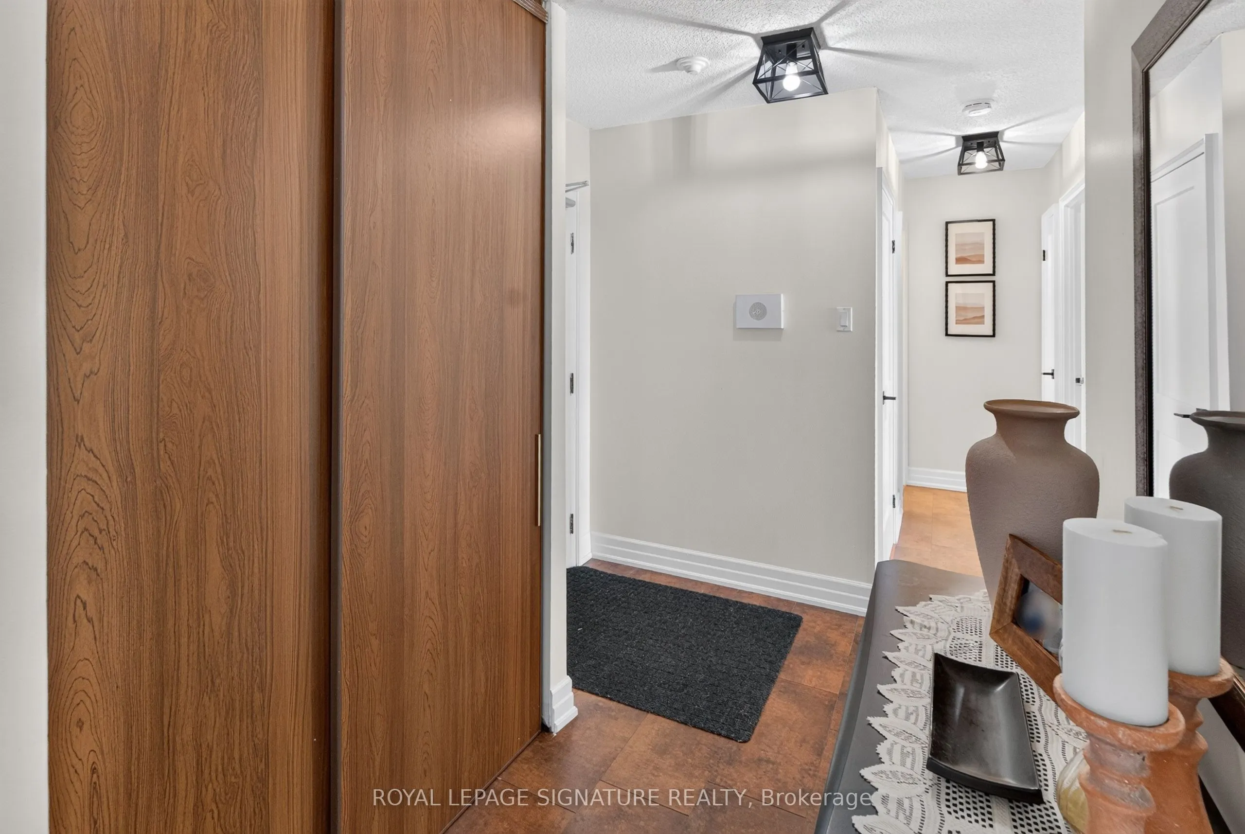 25 Kensington Road #1908