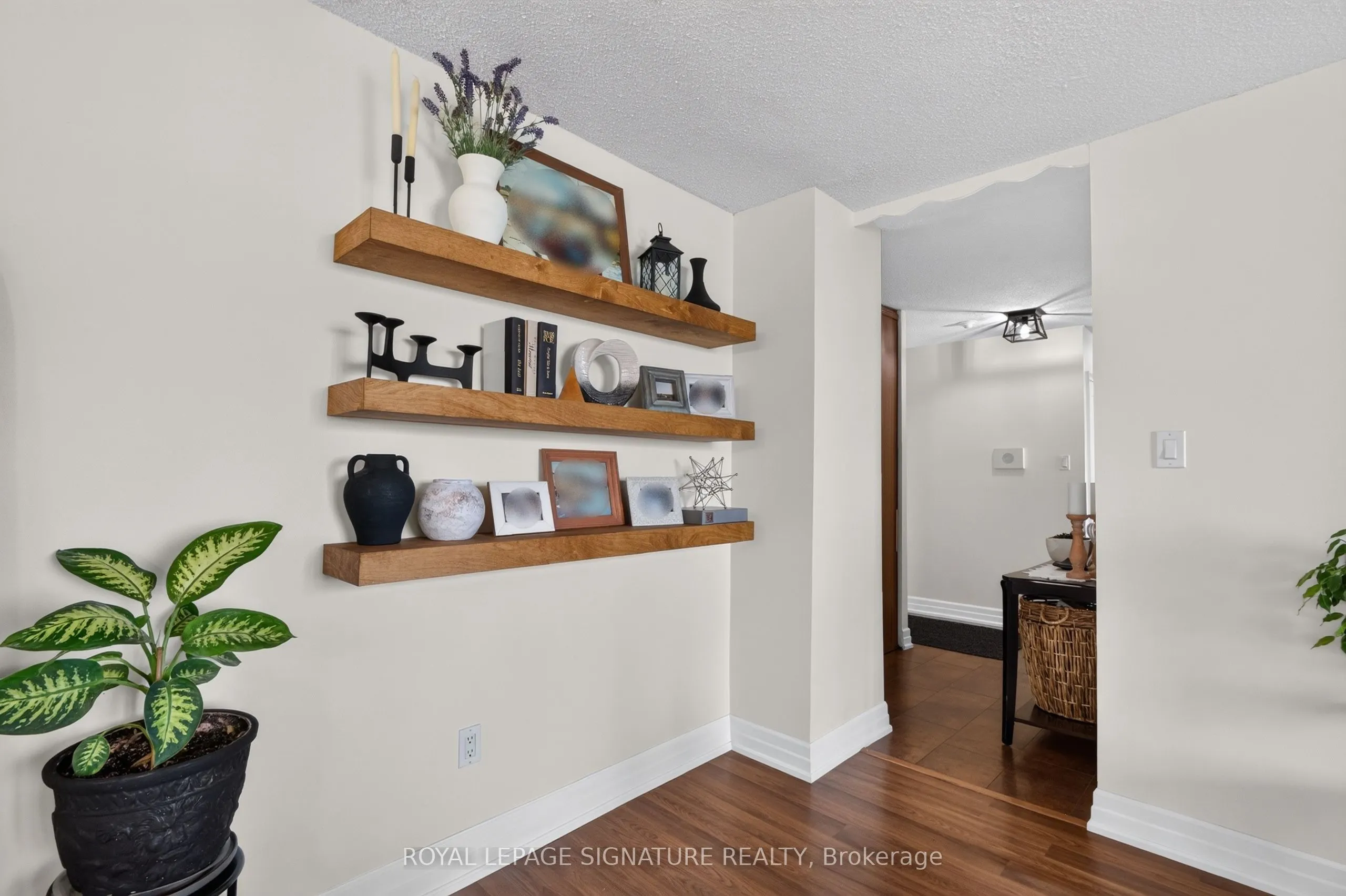 25 Kensington Road #1908