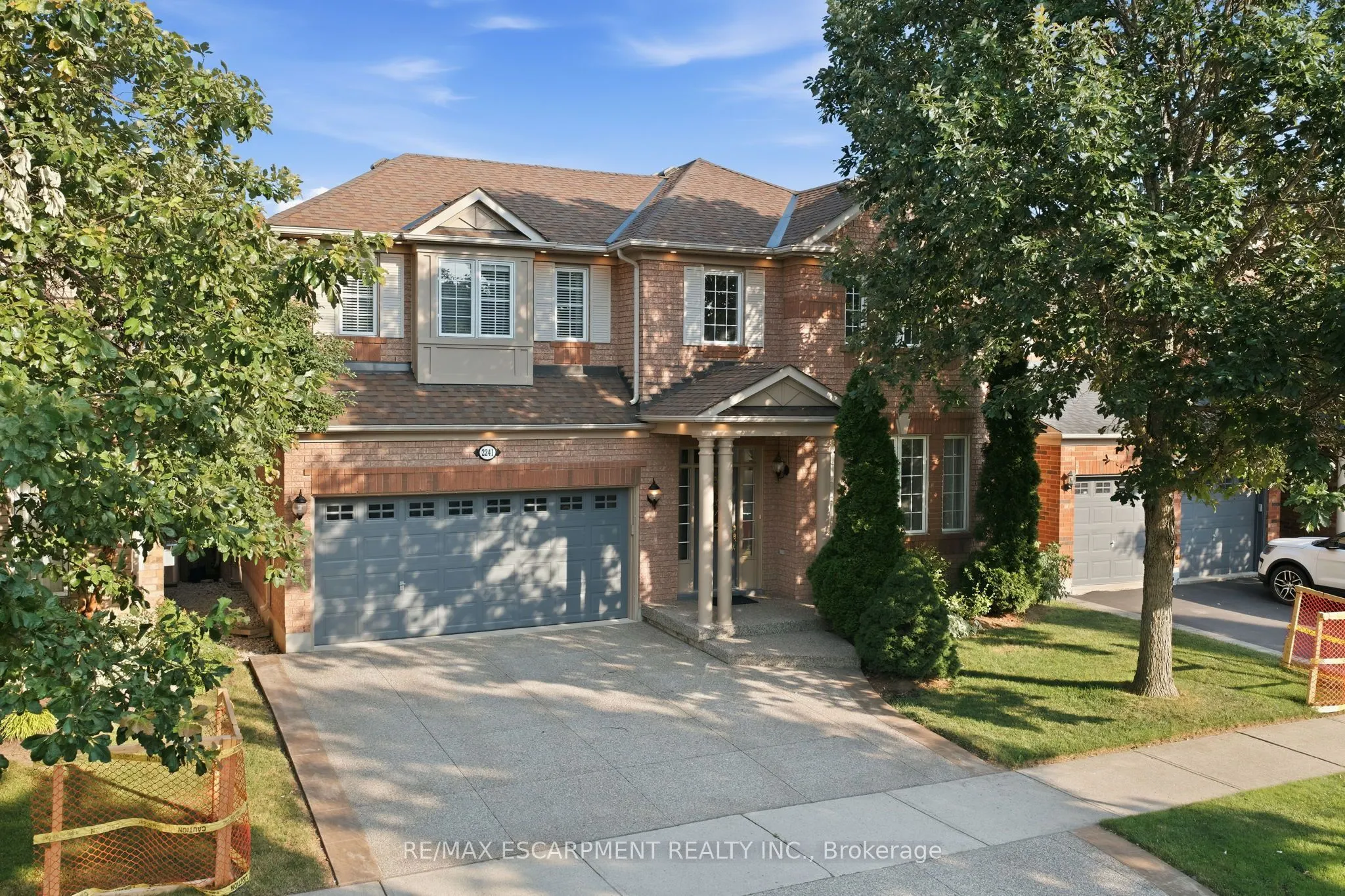 2241 GLAZEBROOK Circle
