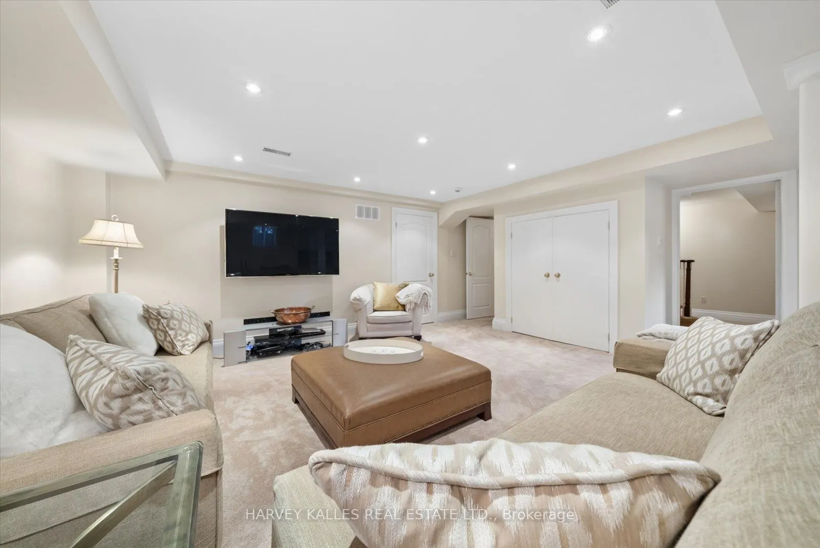 3685 St. Laurent Court