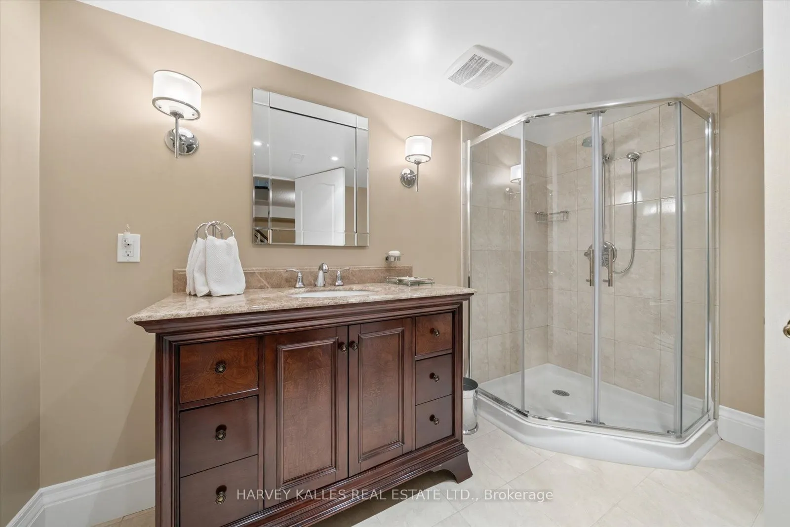 3685 St. Laurent Court