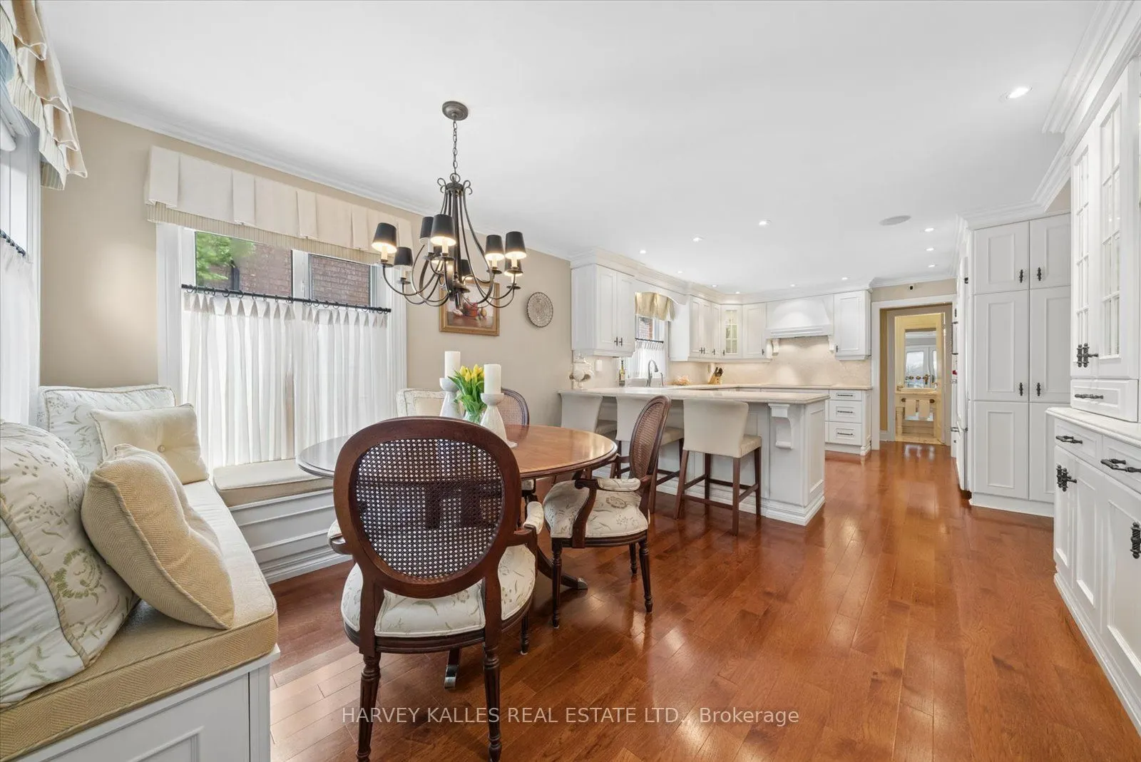 3685 St. Laurent Court