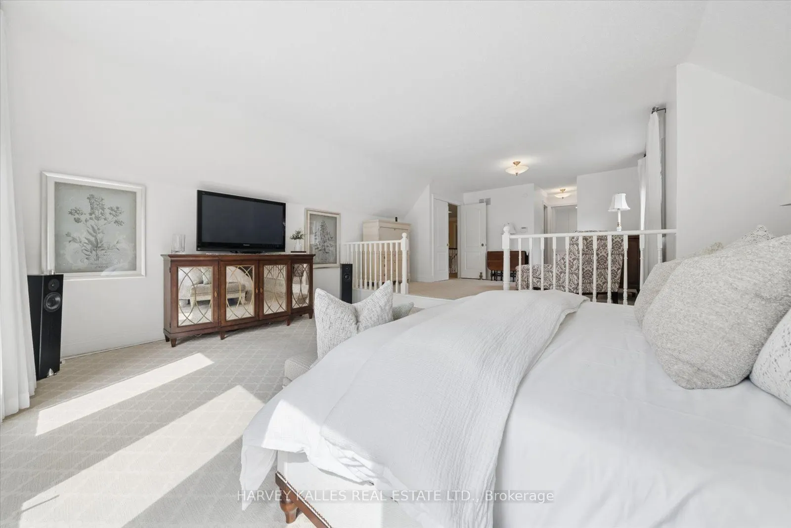 3685 St. Laurent Court