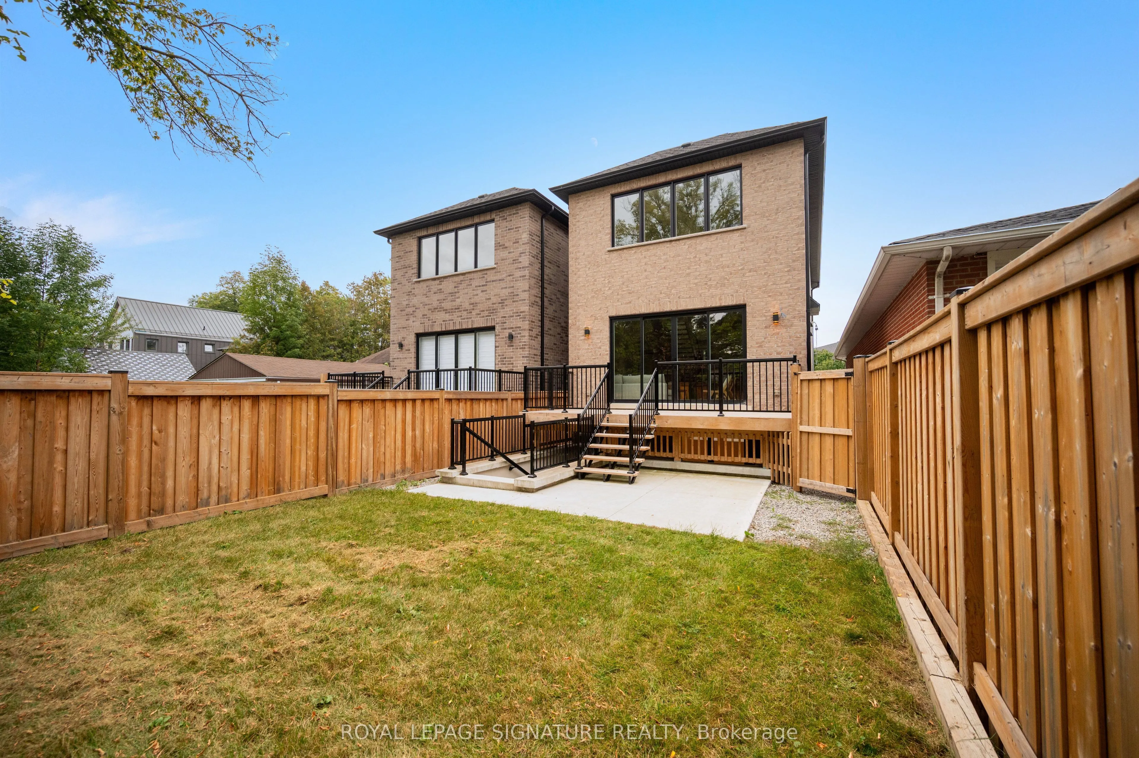 62 Ash Crescent