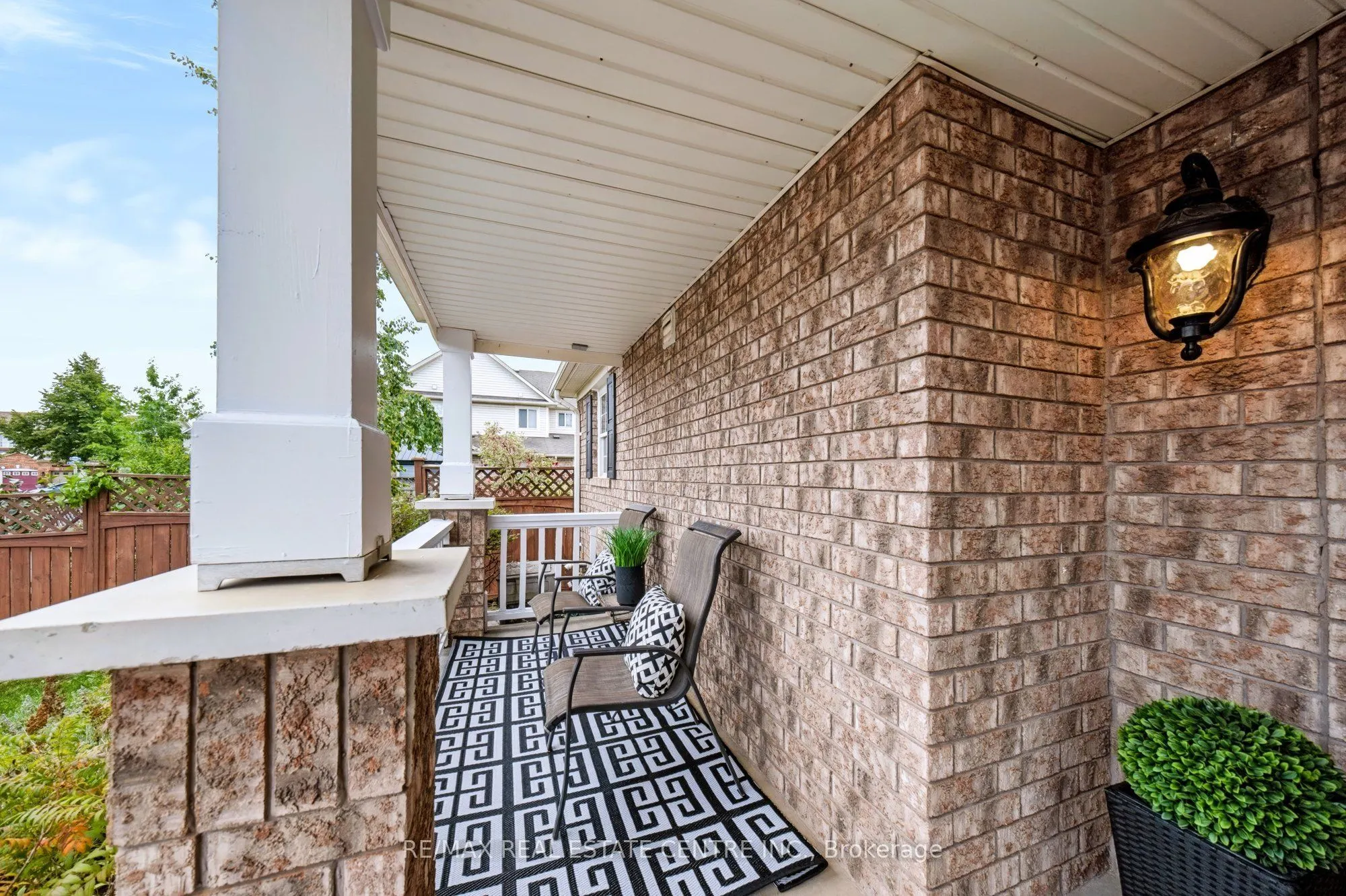 1630 Cartwright Crescent