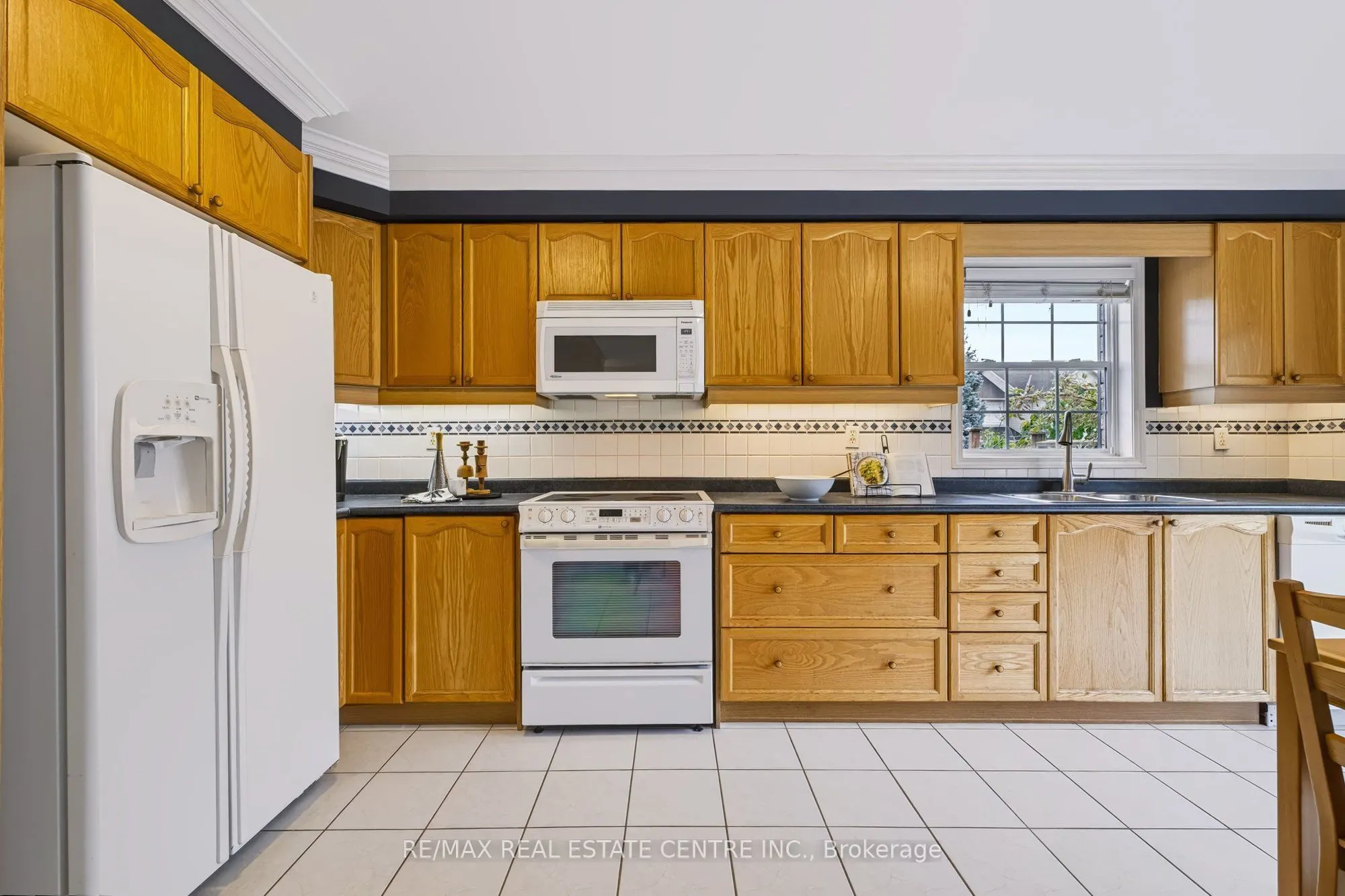 1630 Cartwright Crescent