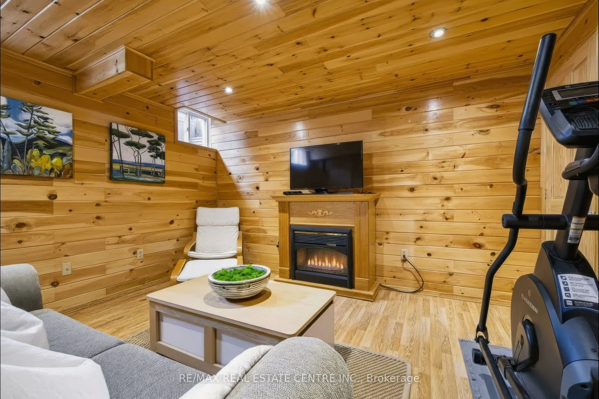1630 Cartwright Crescent