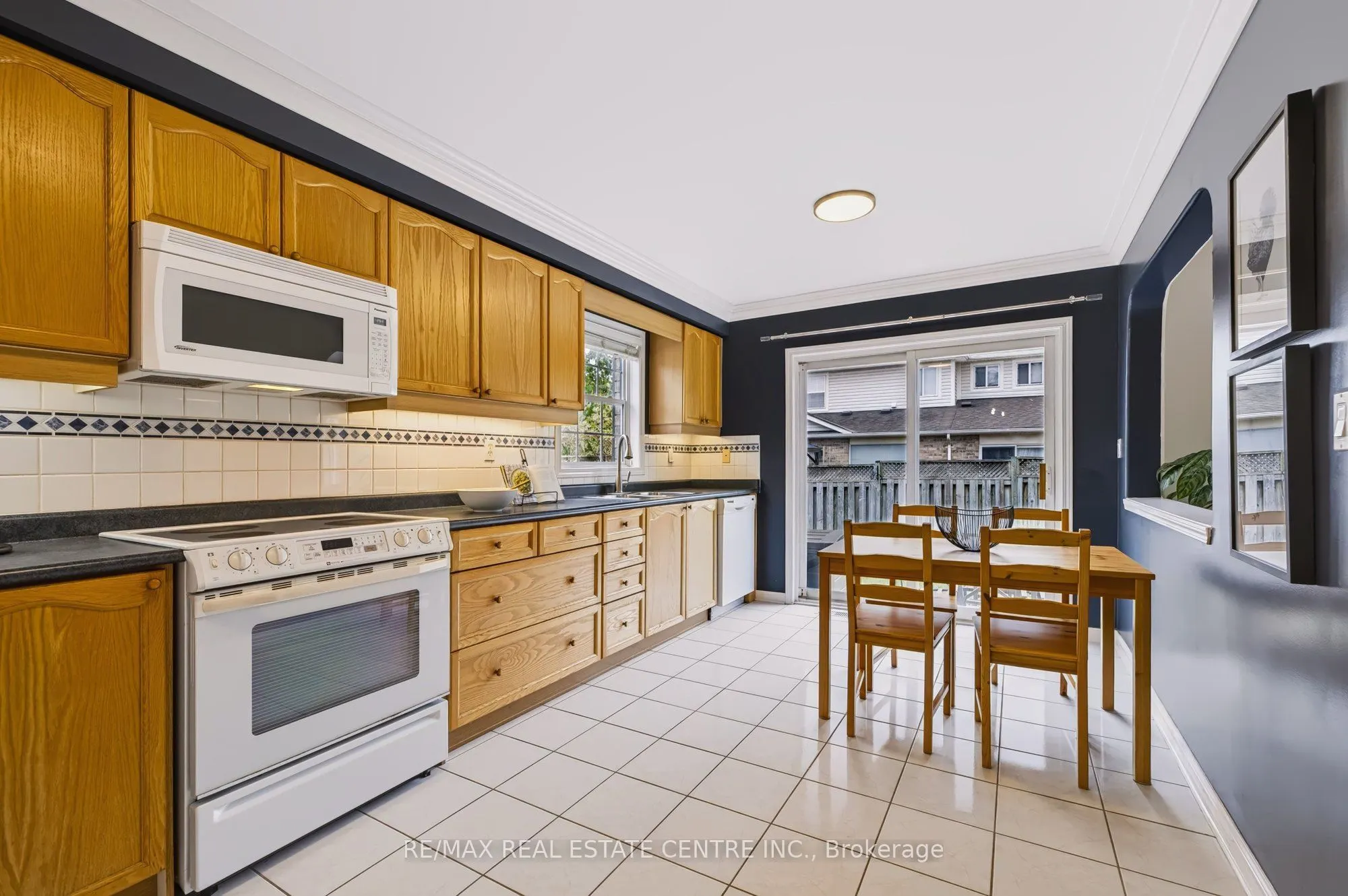 1630 Cartwright Crescent