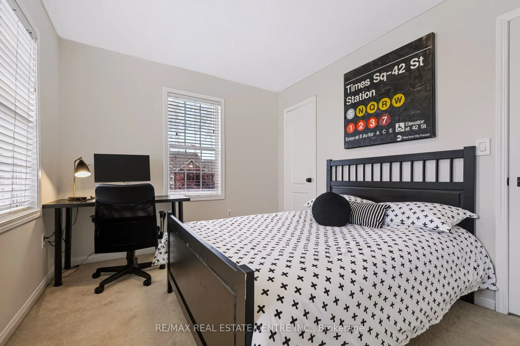 1630 Cartwright Crescent