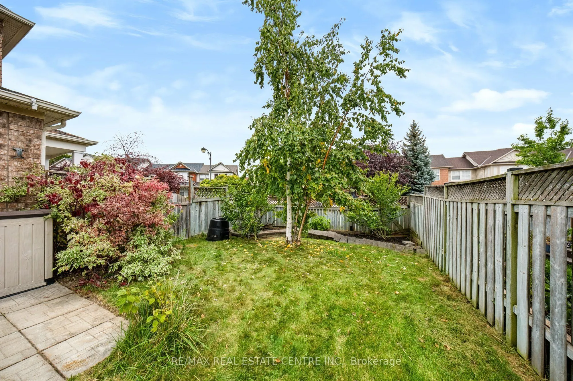 1630 Cartwright Crescent