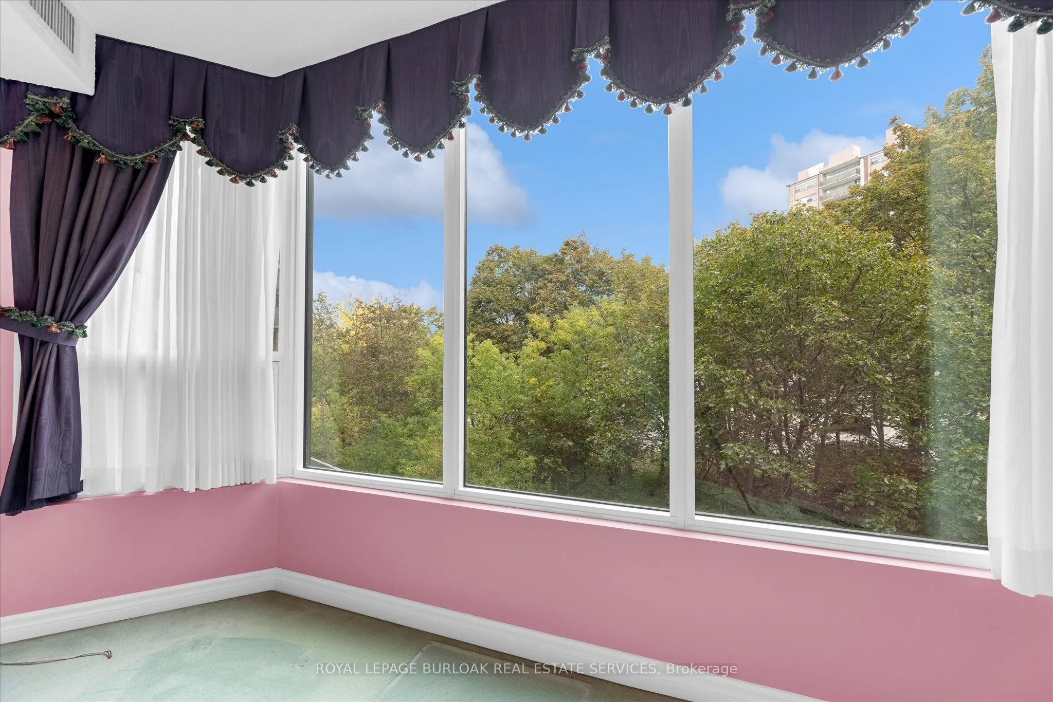 2121 Lakeshore Road #404