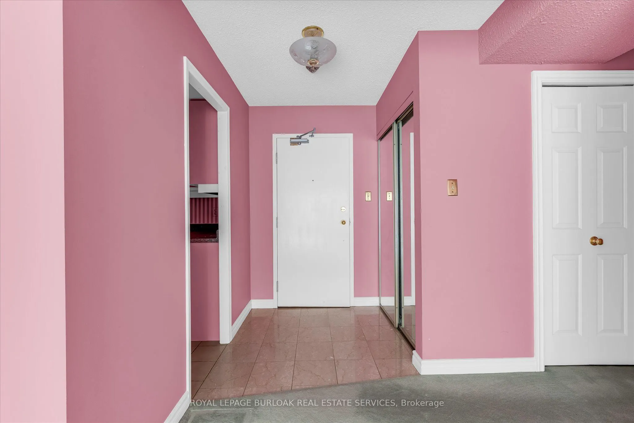 2121 Lakeshore Road #404