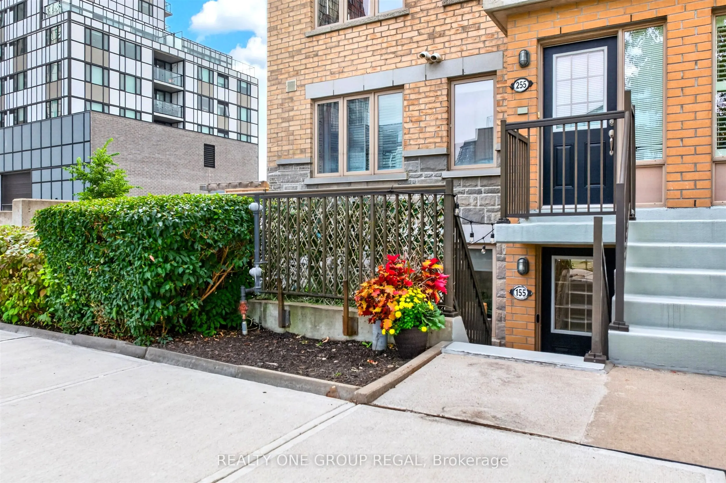 6 Foundry Avenue #155