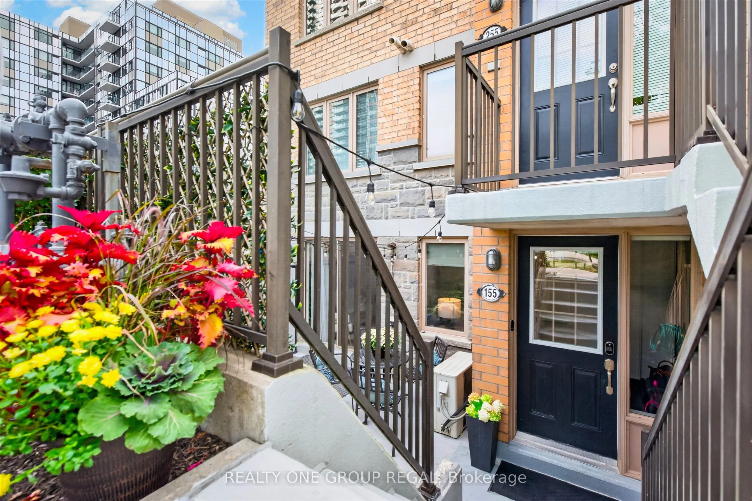 6 Foundry Avenue #155