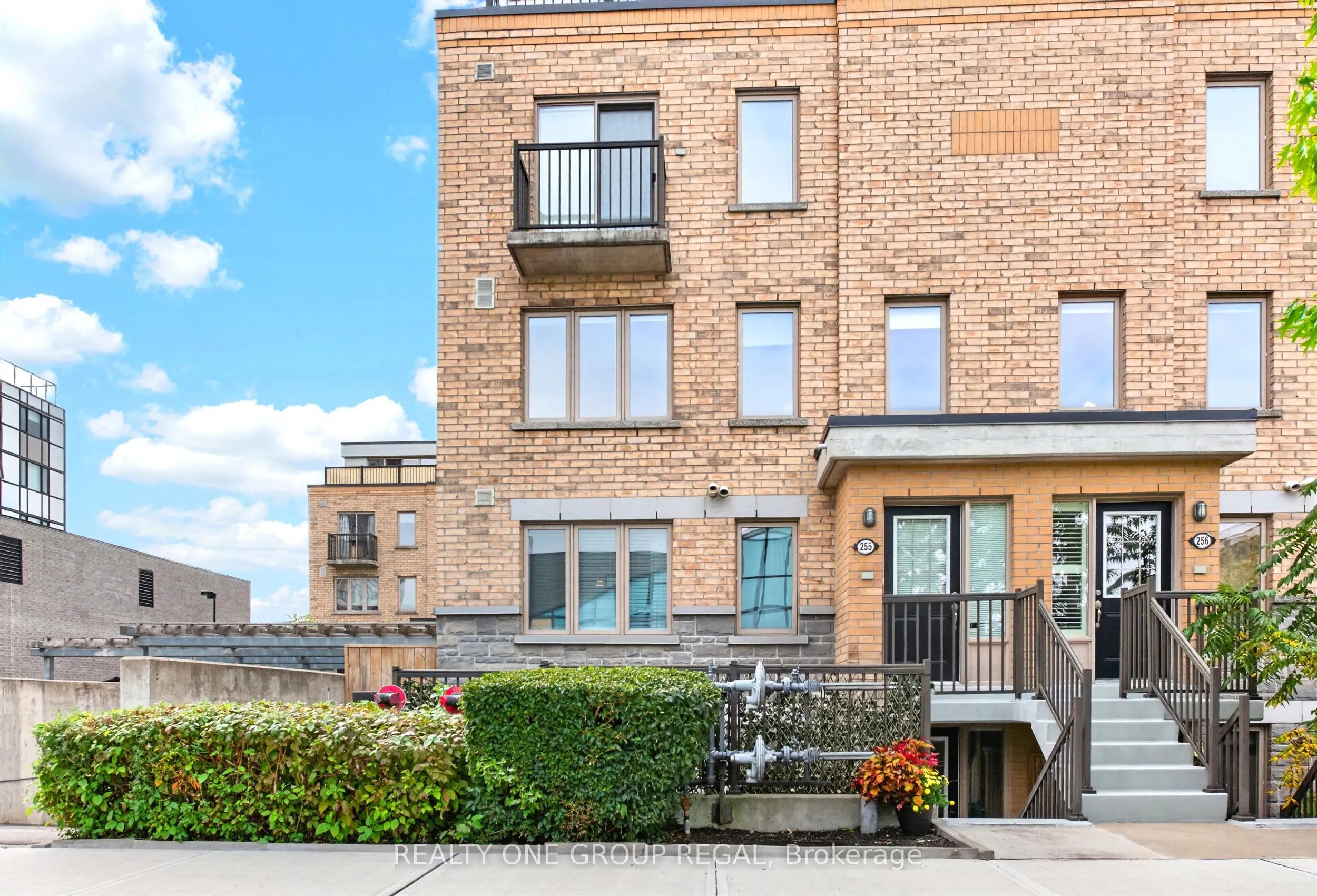 6 Foundry Avenue #155