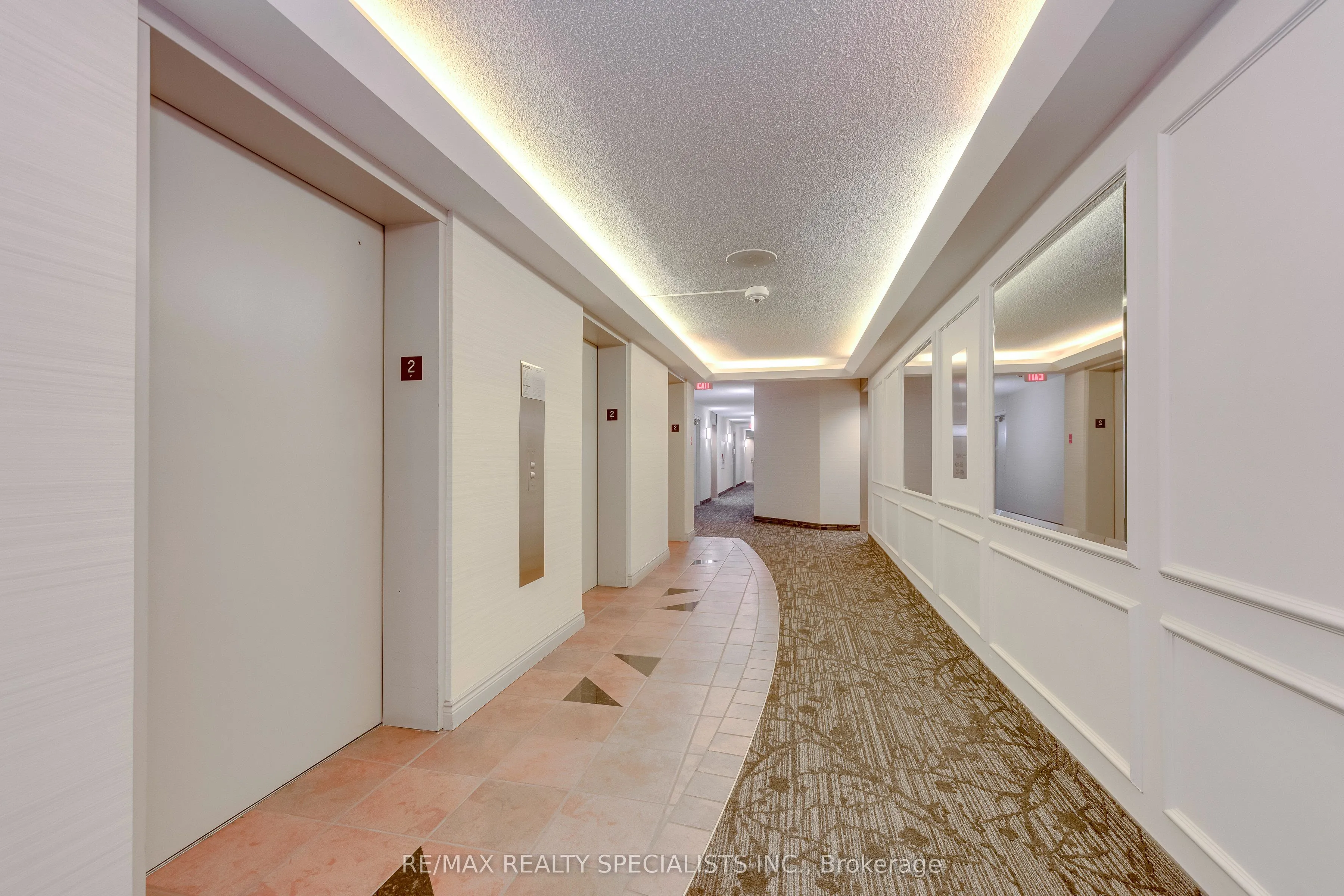 2155 Burnhamthorpe Road W #212