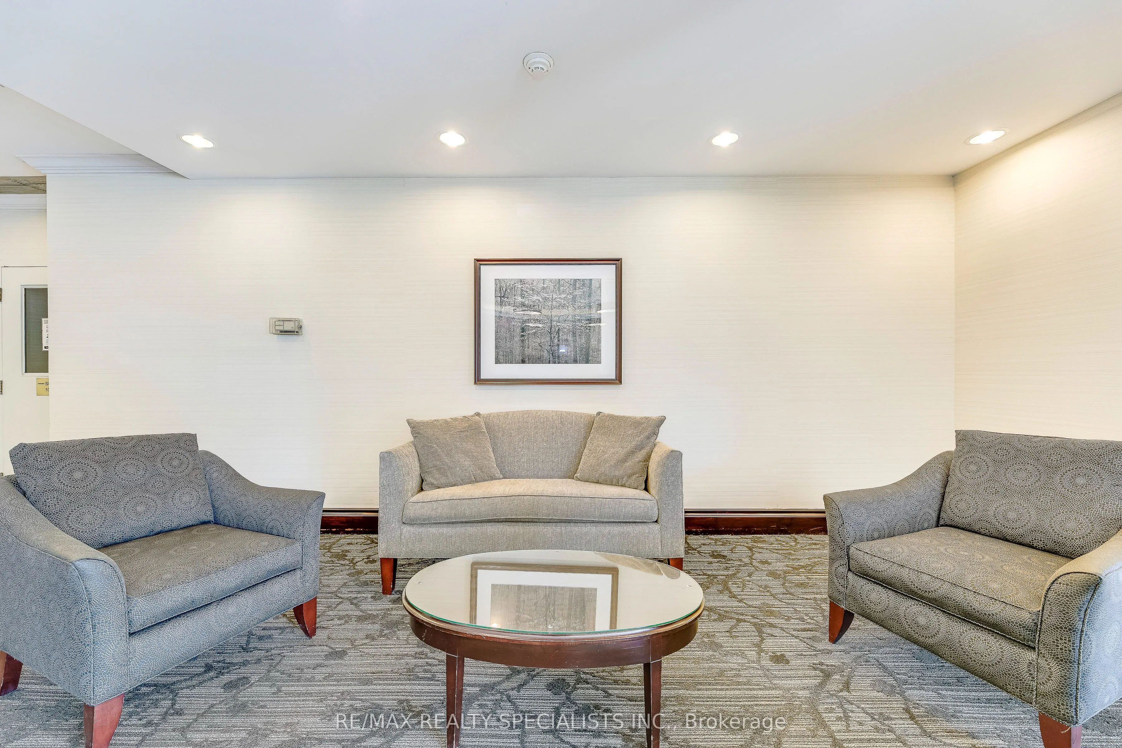 2155 Burnhamthorpe Road W #212