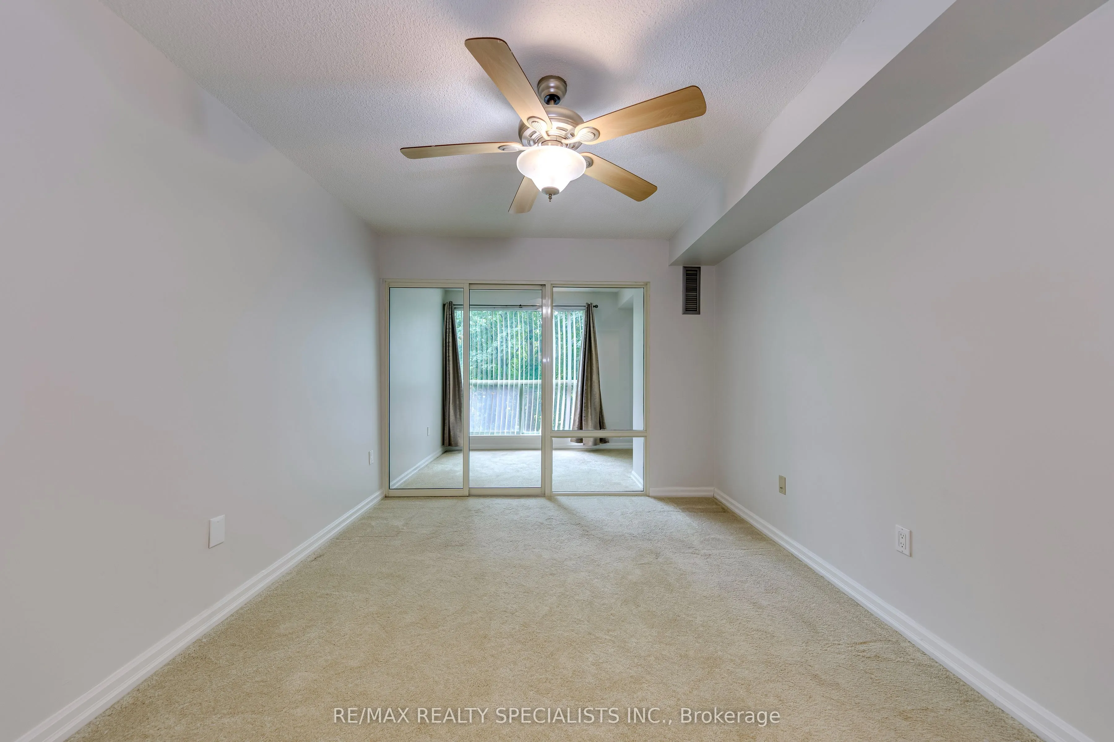 2155 Burnhamthorpe Road W #212