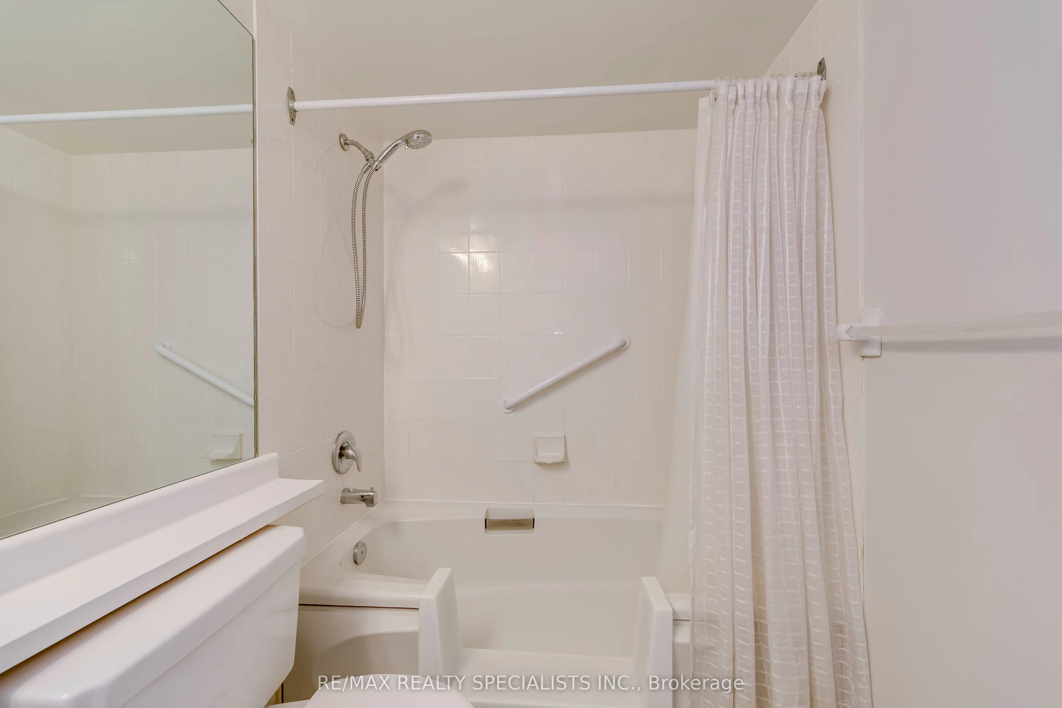 2155 Burnhamthorpe Road W #212