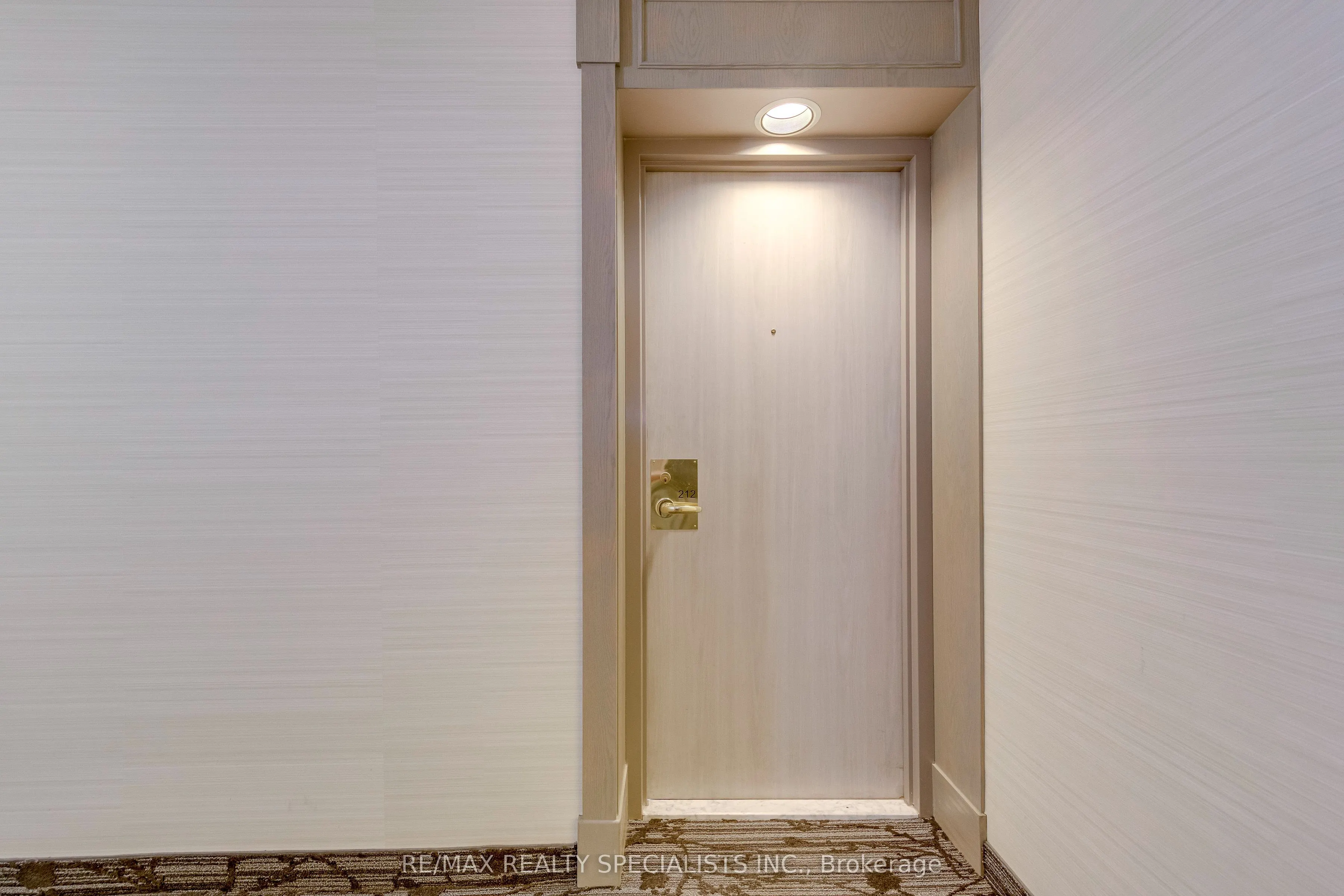 2155 Burnhamthorpe Road W #212