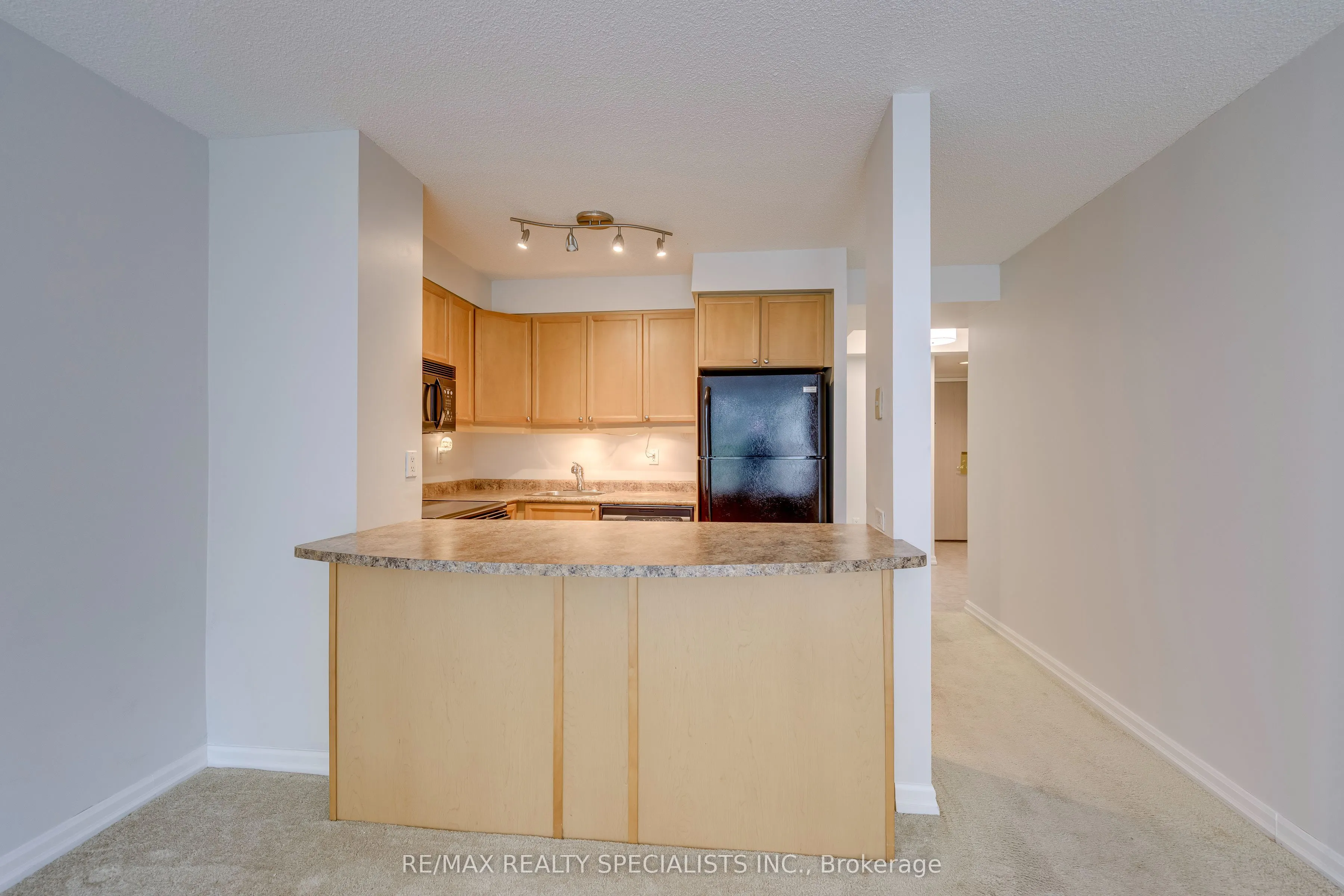 2155 Burnhamthorpe Road W #212