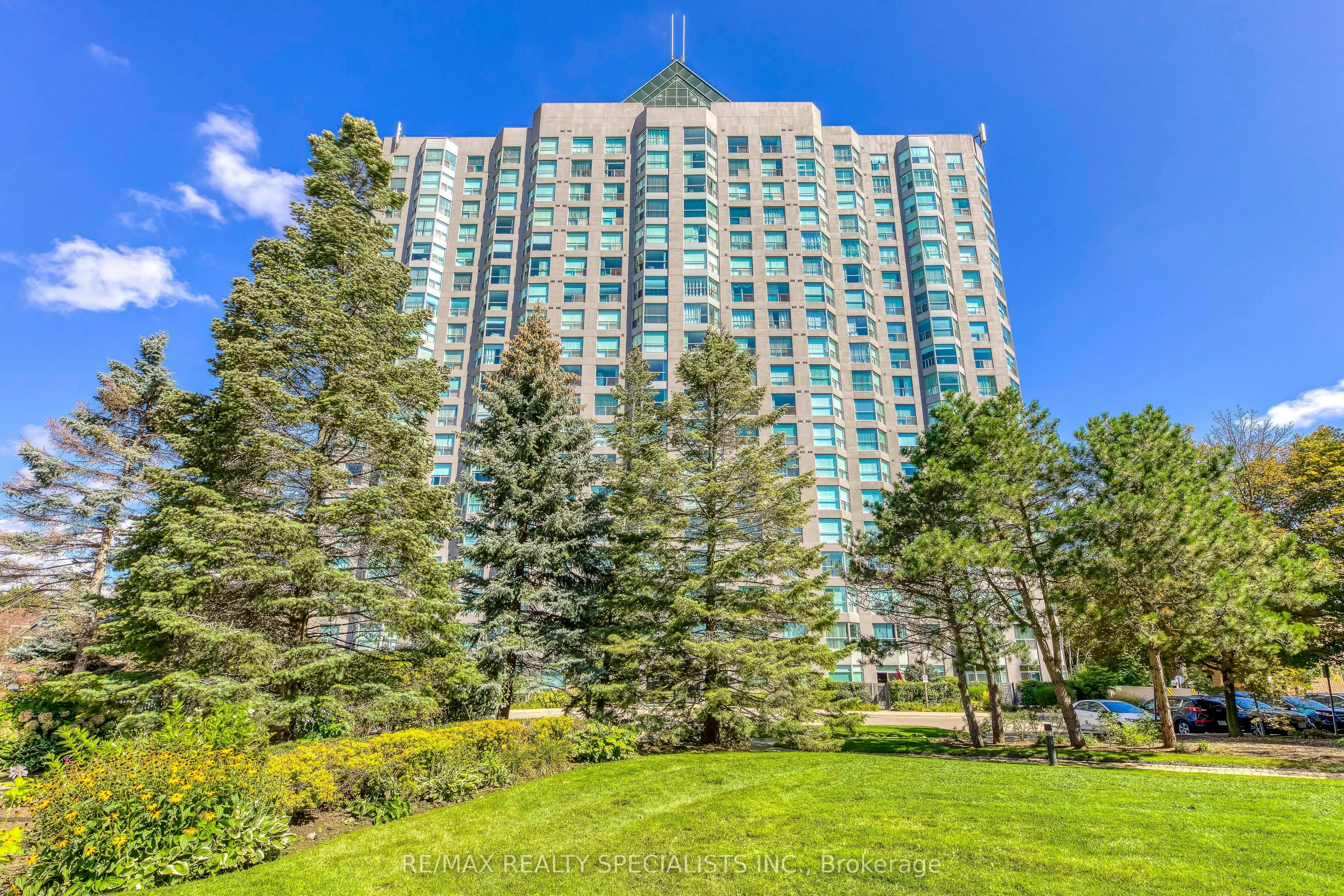 2155 Burnhamthorpe Road W #212