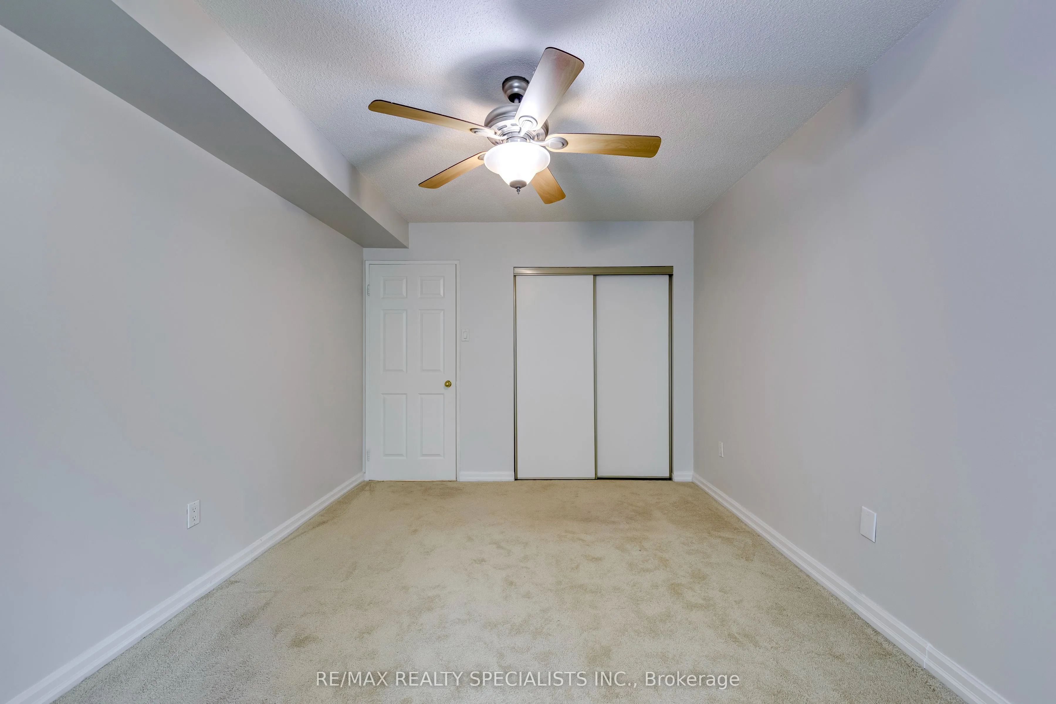 2155 Burnhamthorpe Road W #212