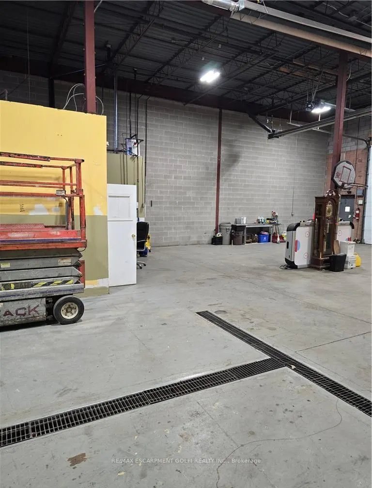 5100 South Service Road #29